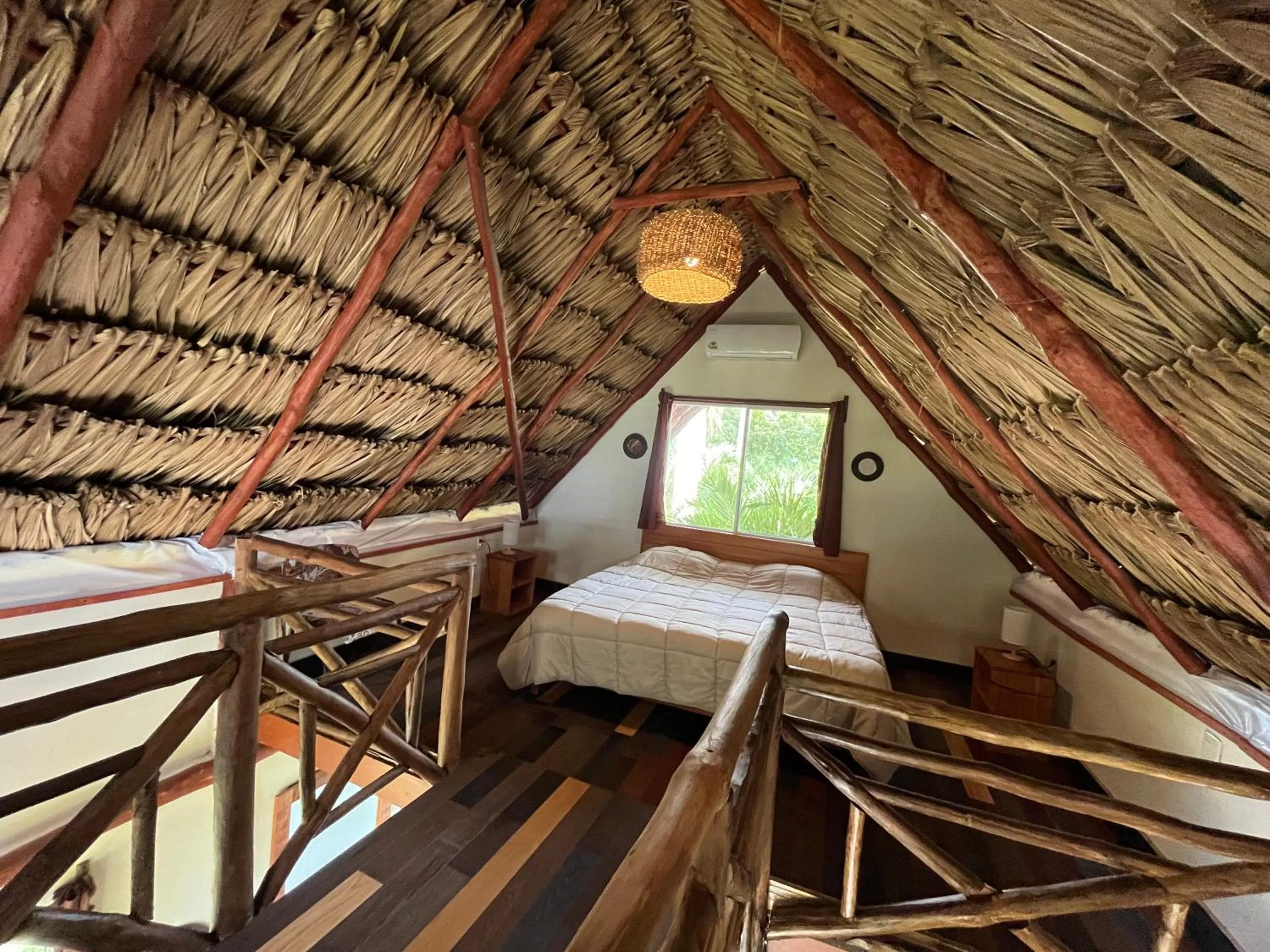 Embajada Universal By La Eufemia Group