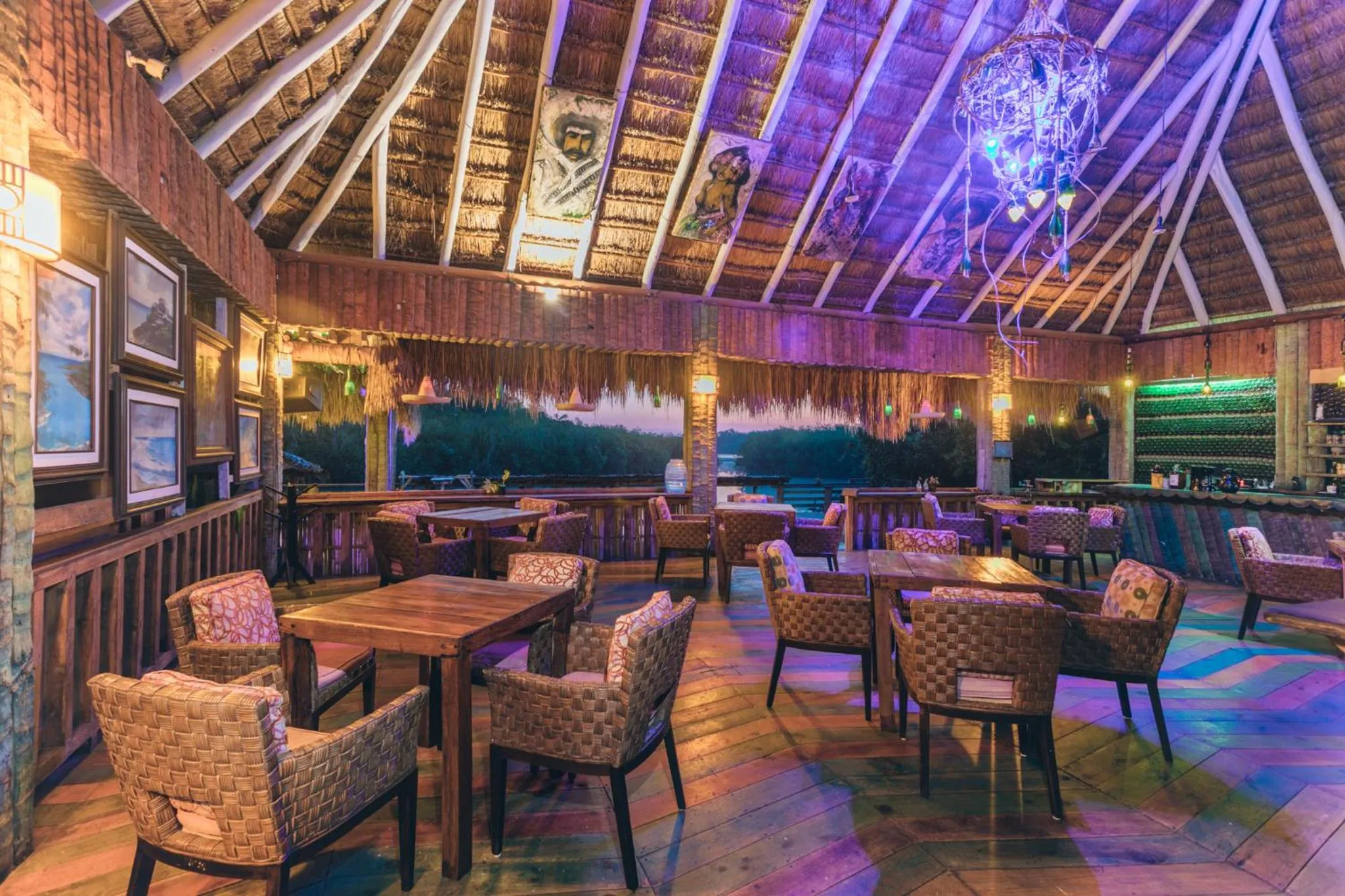 Restaurant/places to eat in Embajada Universal By La Eufemia Group