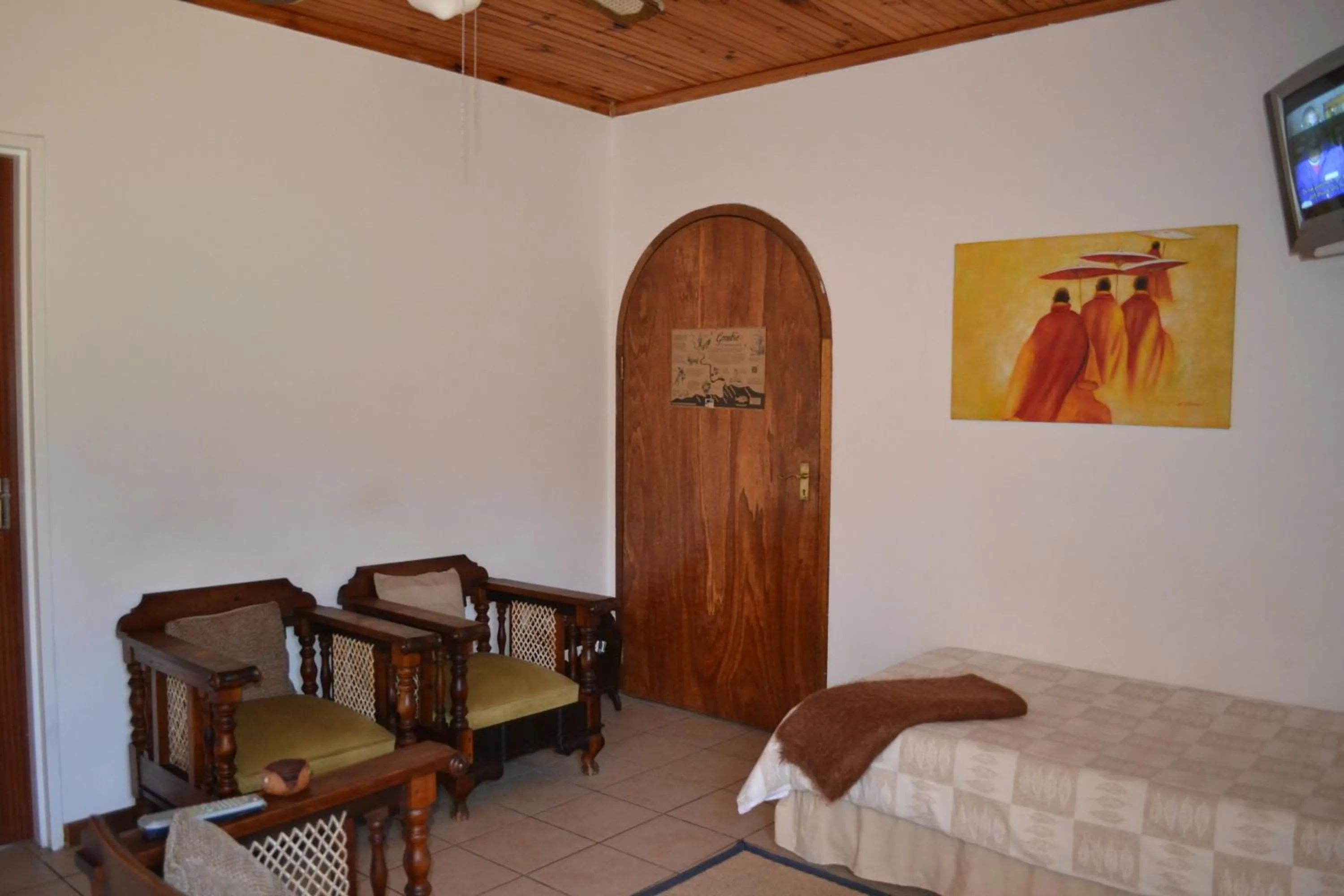 Bed in Crowned Crane