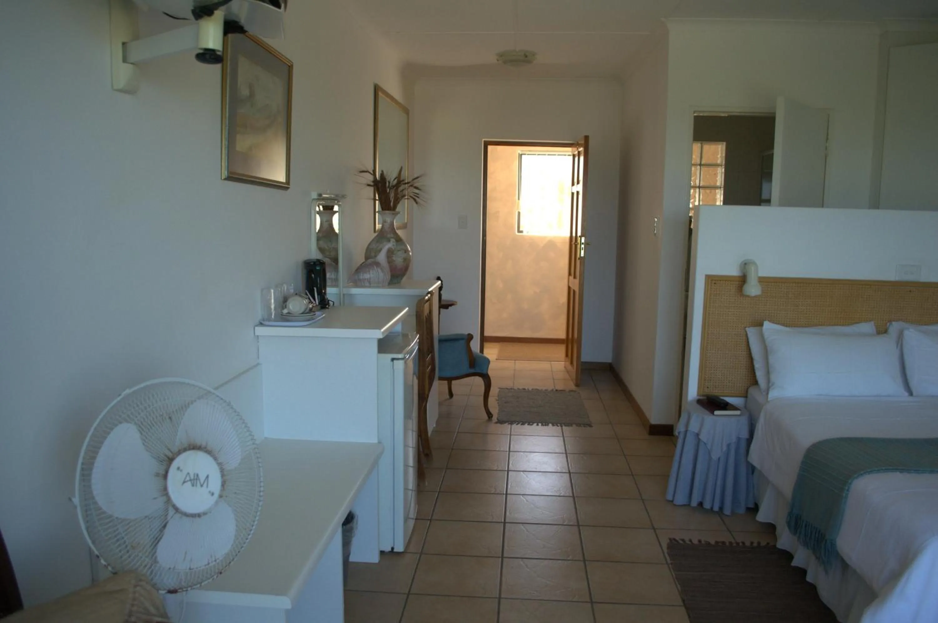 Bed in Crowned Crane