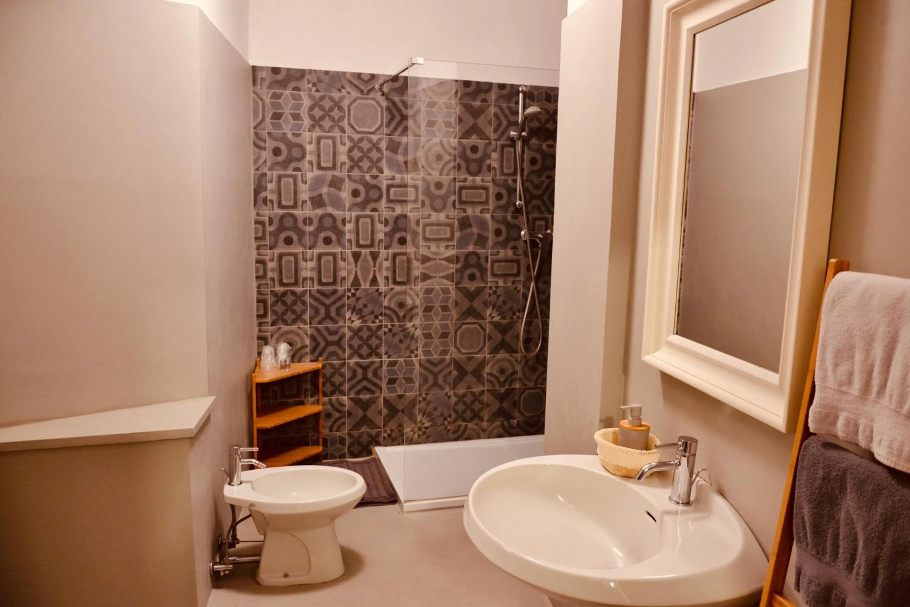 Shower in Al Cavour 34