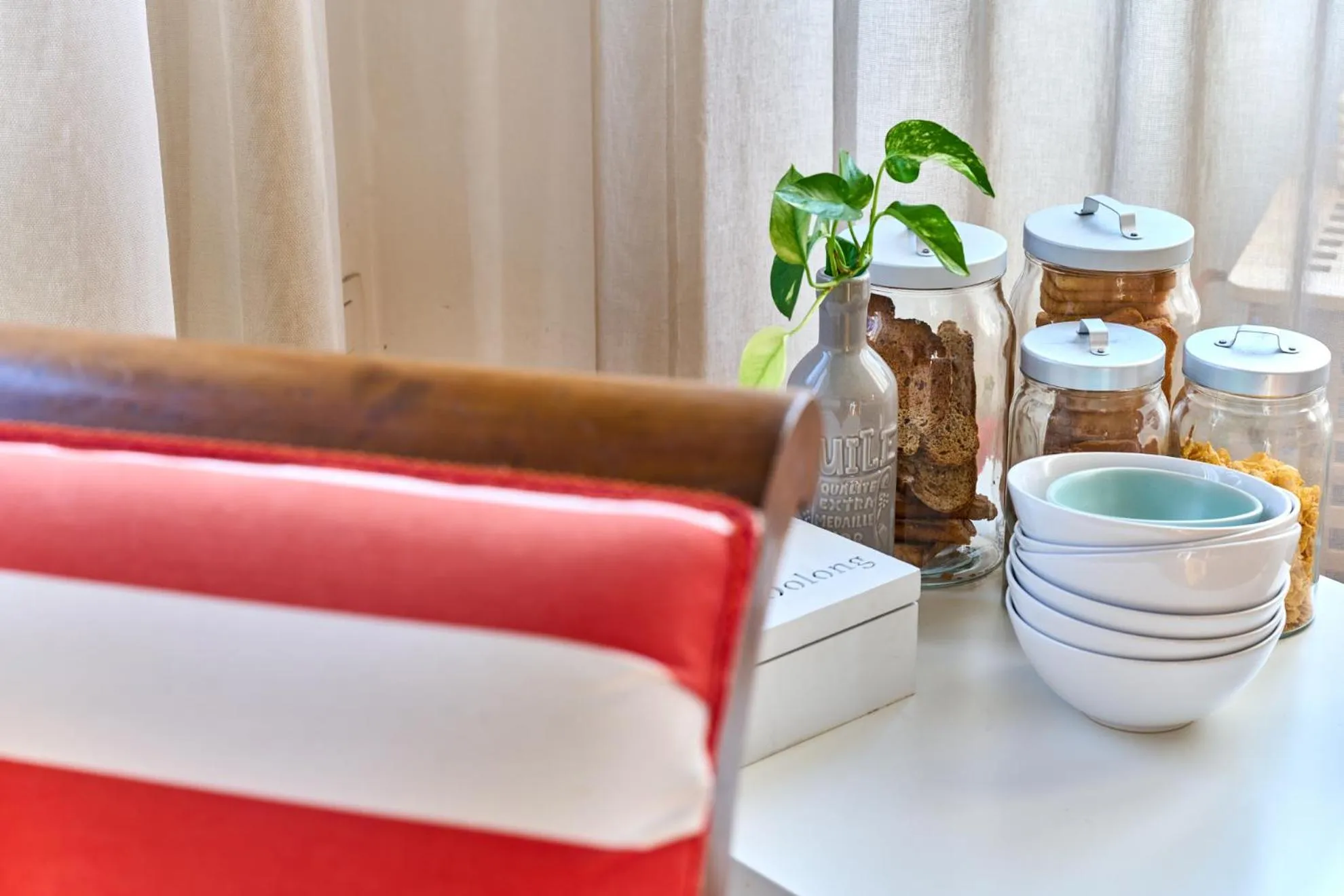 Decorative detail in Al Cavour 34