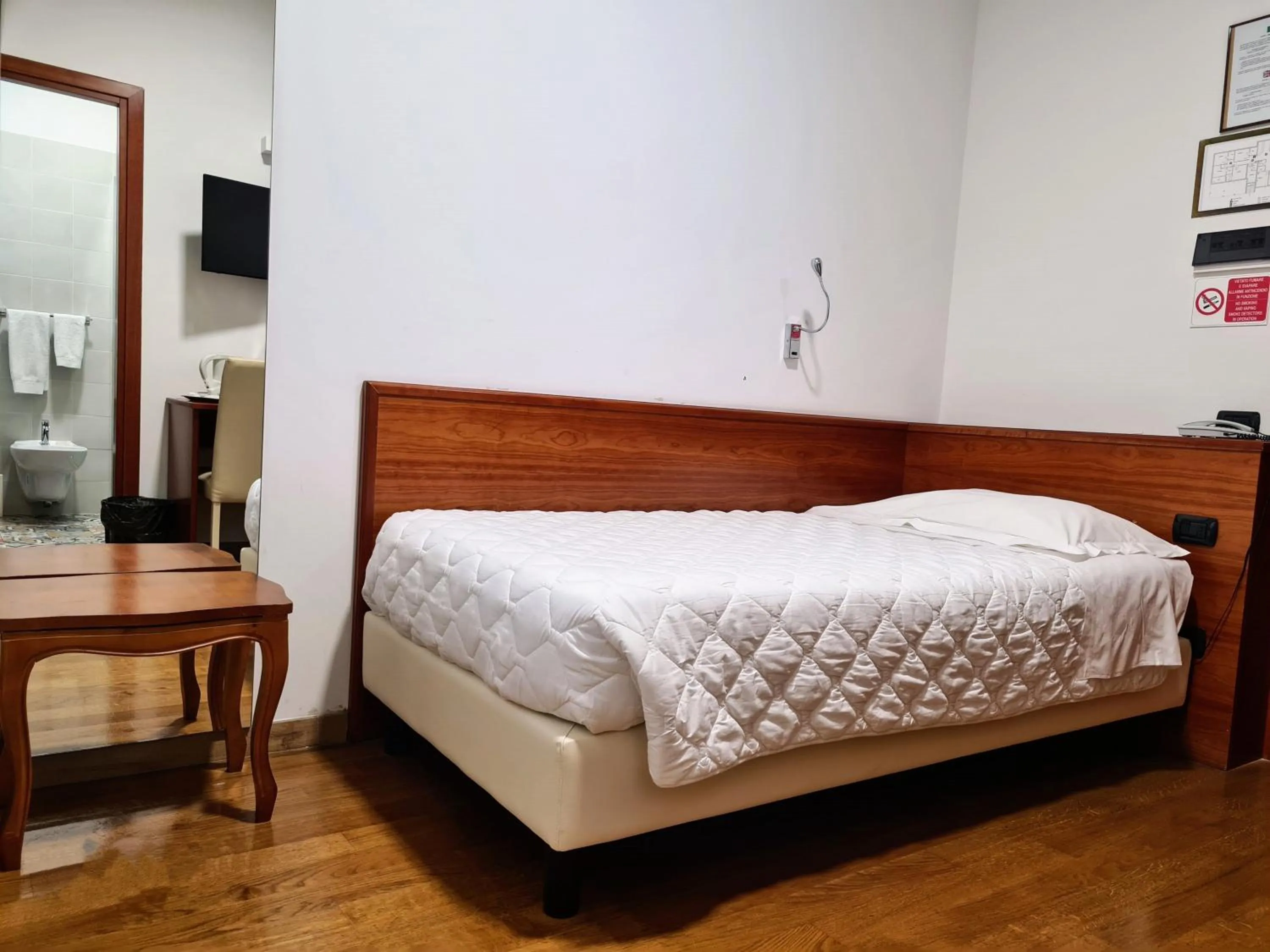 Bedroom, Bed in Hotel La Villetta