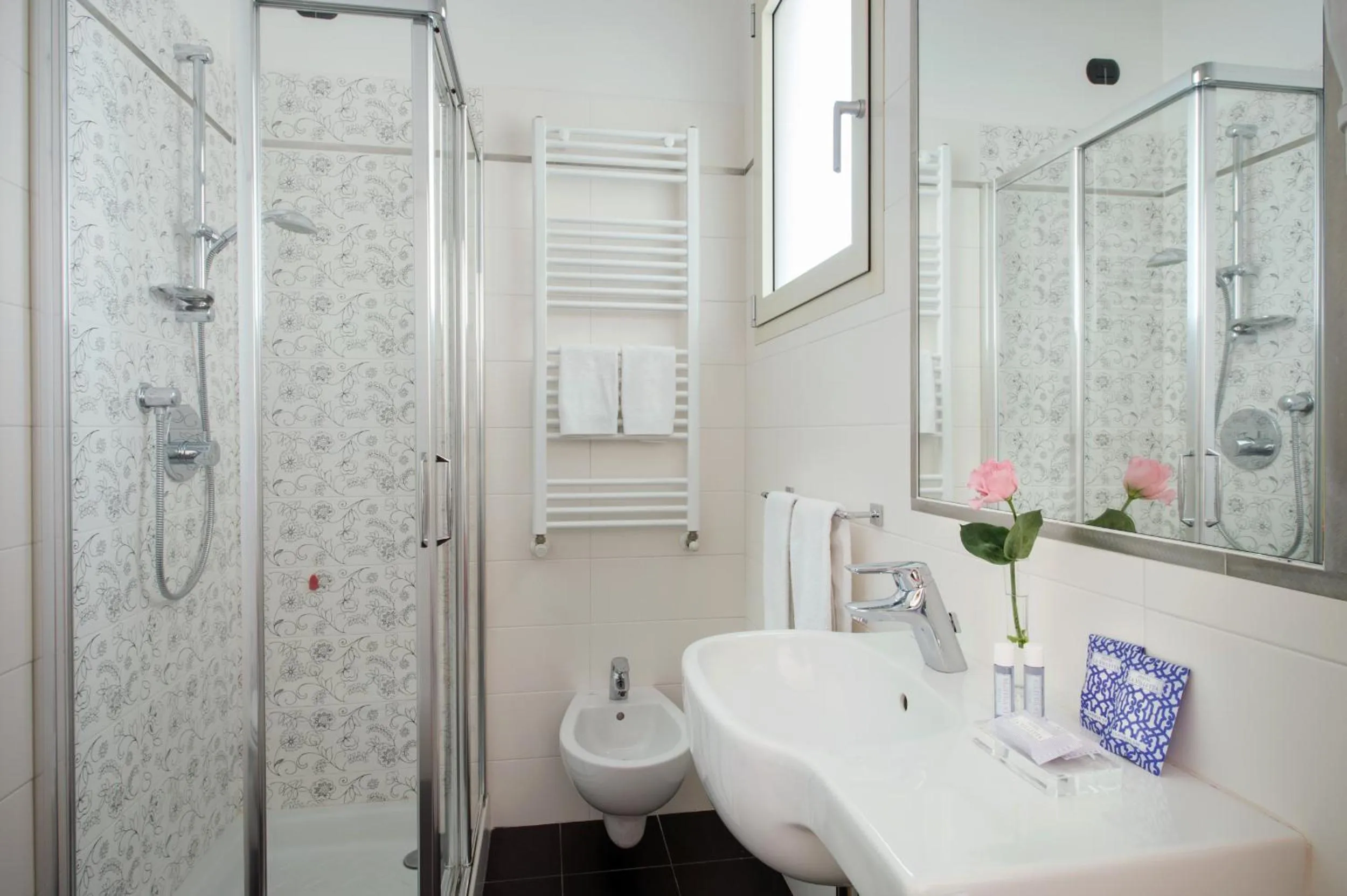 Bathroom in Hotel La Villetta