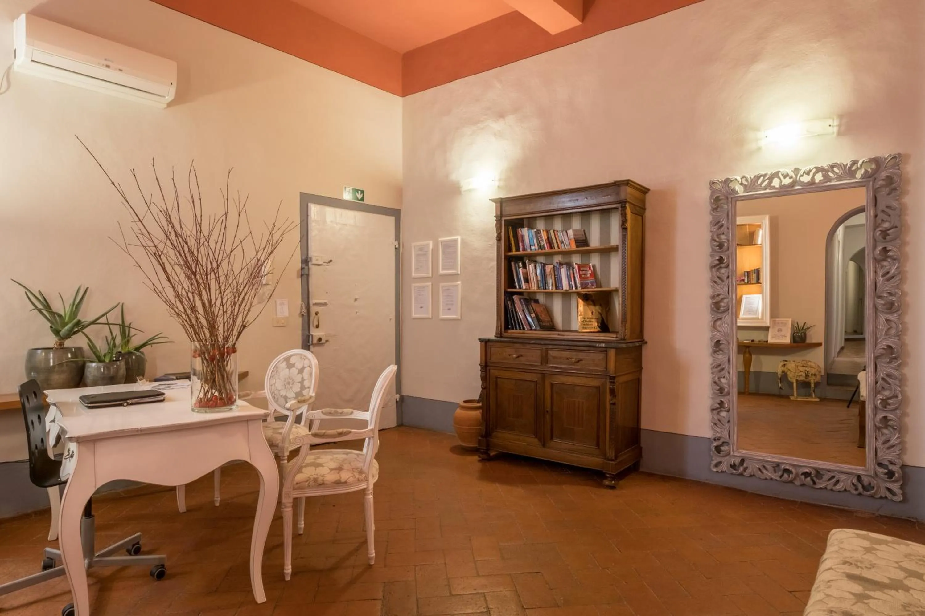 Lobby or reception in B&B Home in Florence