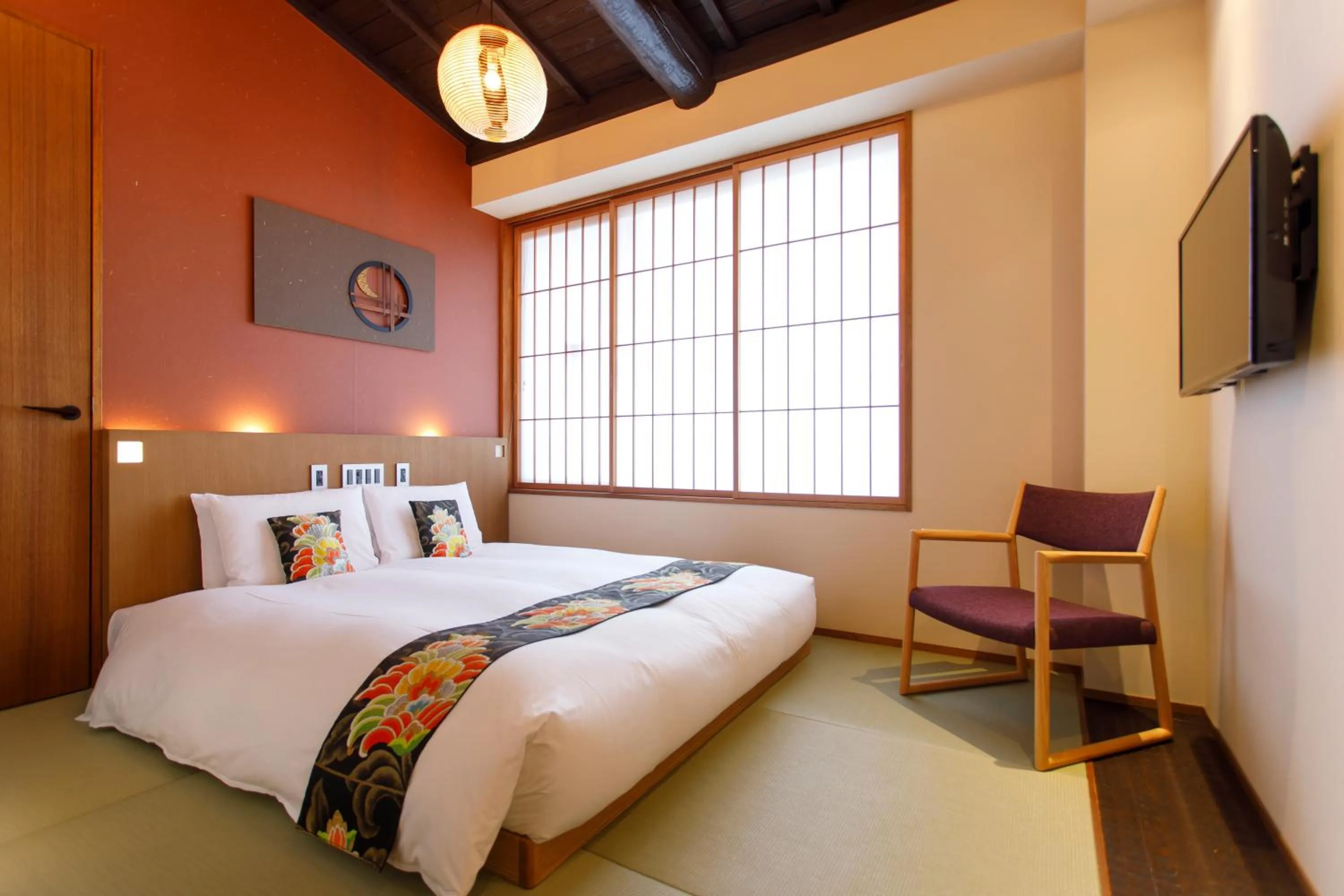Photo of the whole room, Bed in Gion Misen Furumonzen