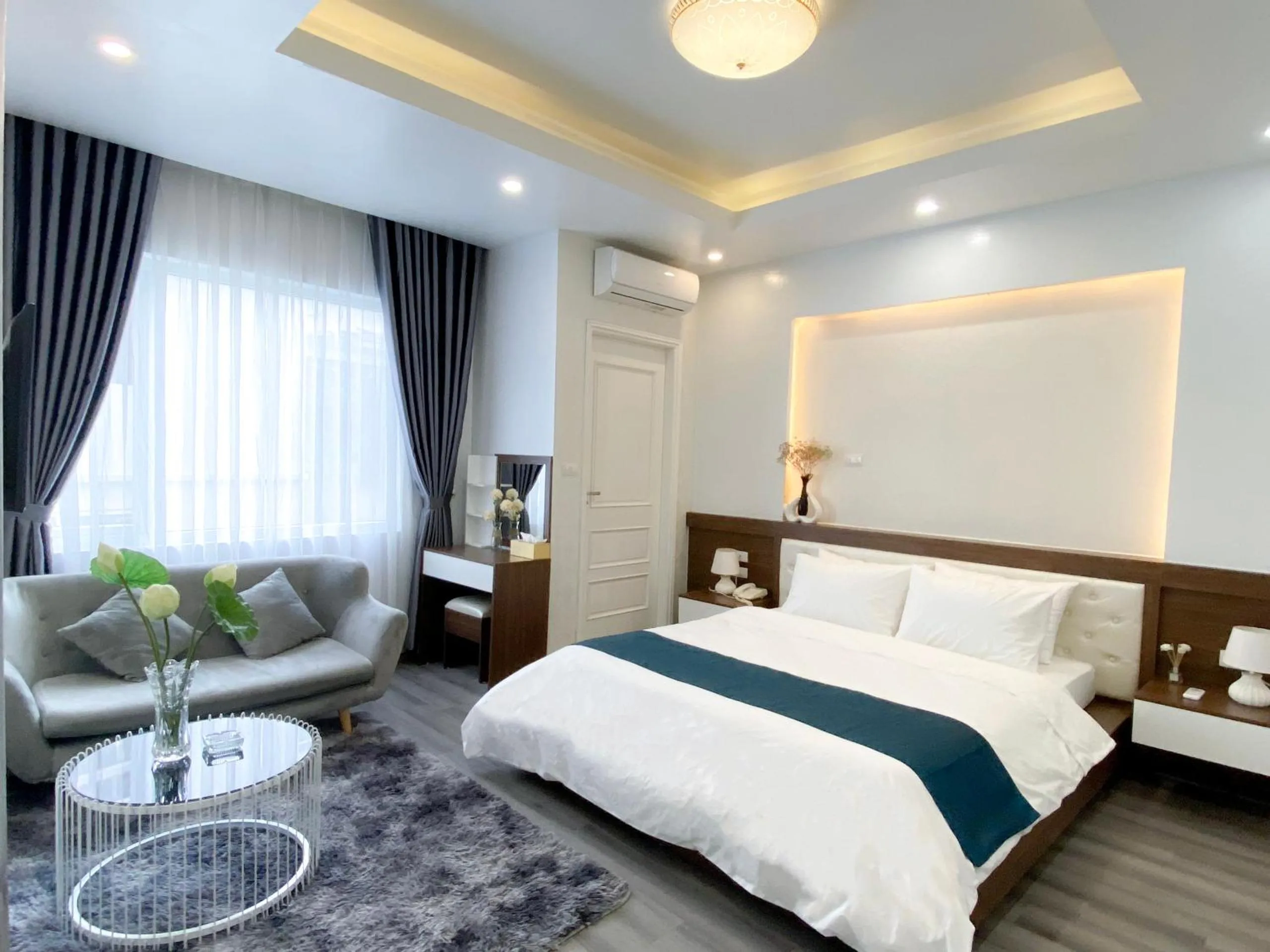 Photo of the whole room, Bed in Sen Hotel My Dinh Song Da 미딩