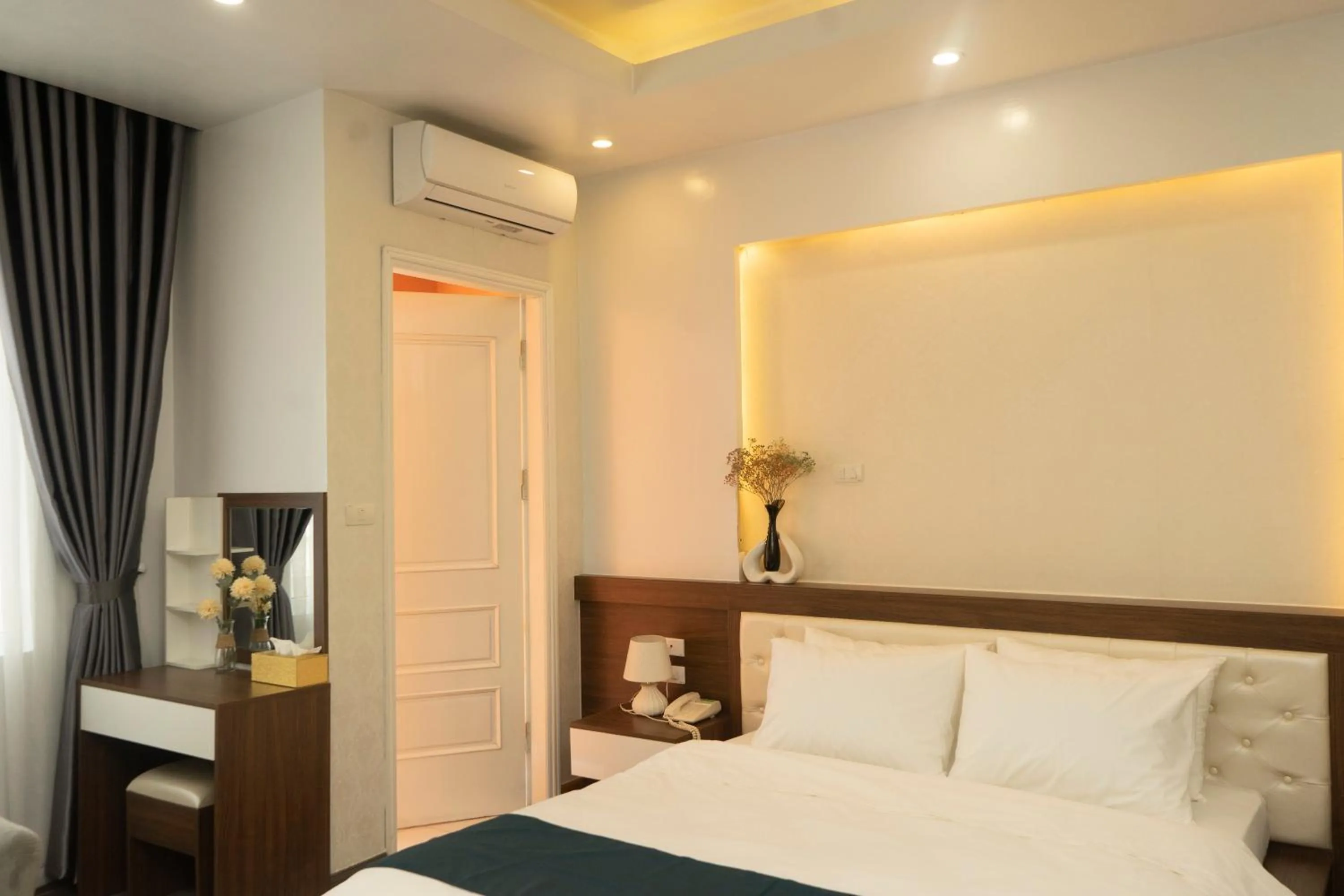 Bedroom, Bed in Sen Hotel My Dinh Song Da 미딩