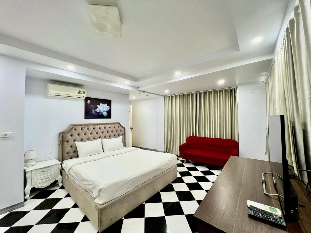 Bed in Sen Hotel My Dinh Song Da 미딩