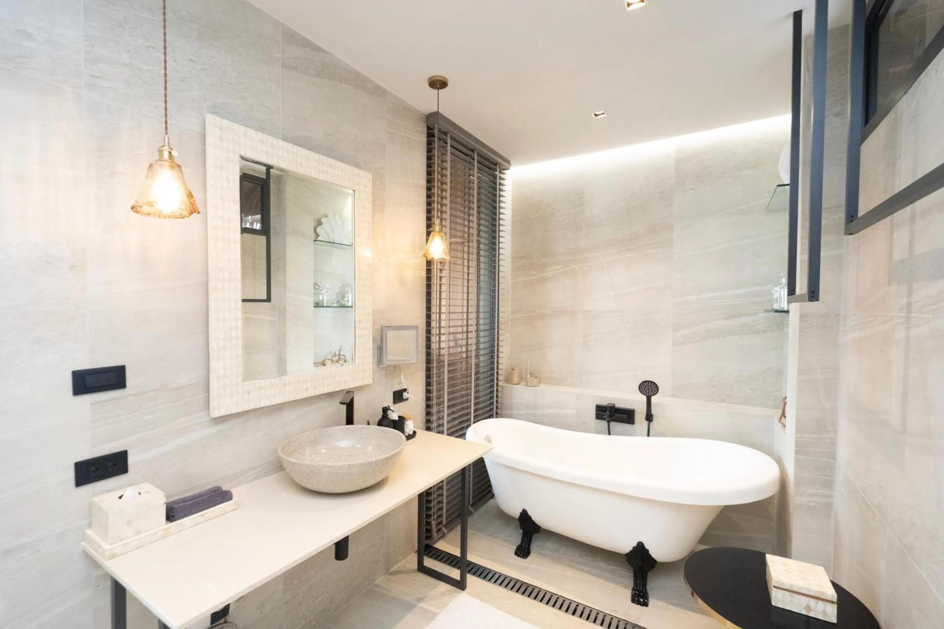 Bathroom in Sealord Naithon Beachfront Villa