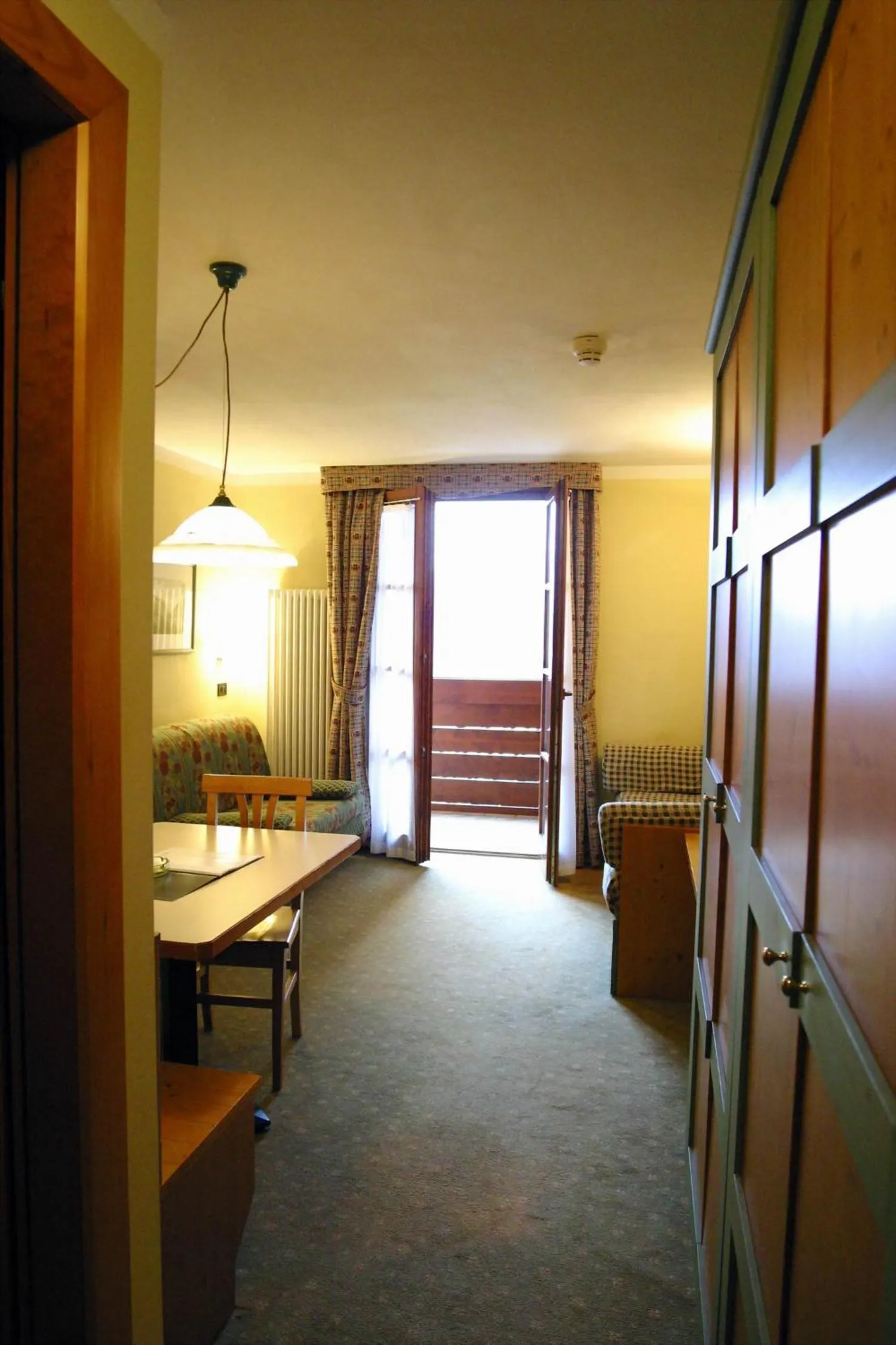 Dining area, Bed in Nevesole Folgarida Resort Aparthotel