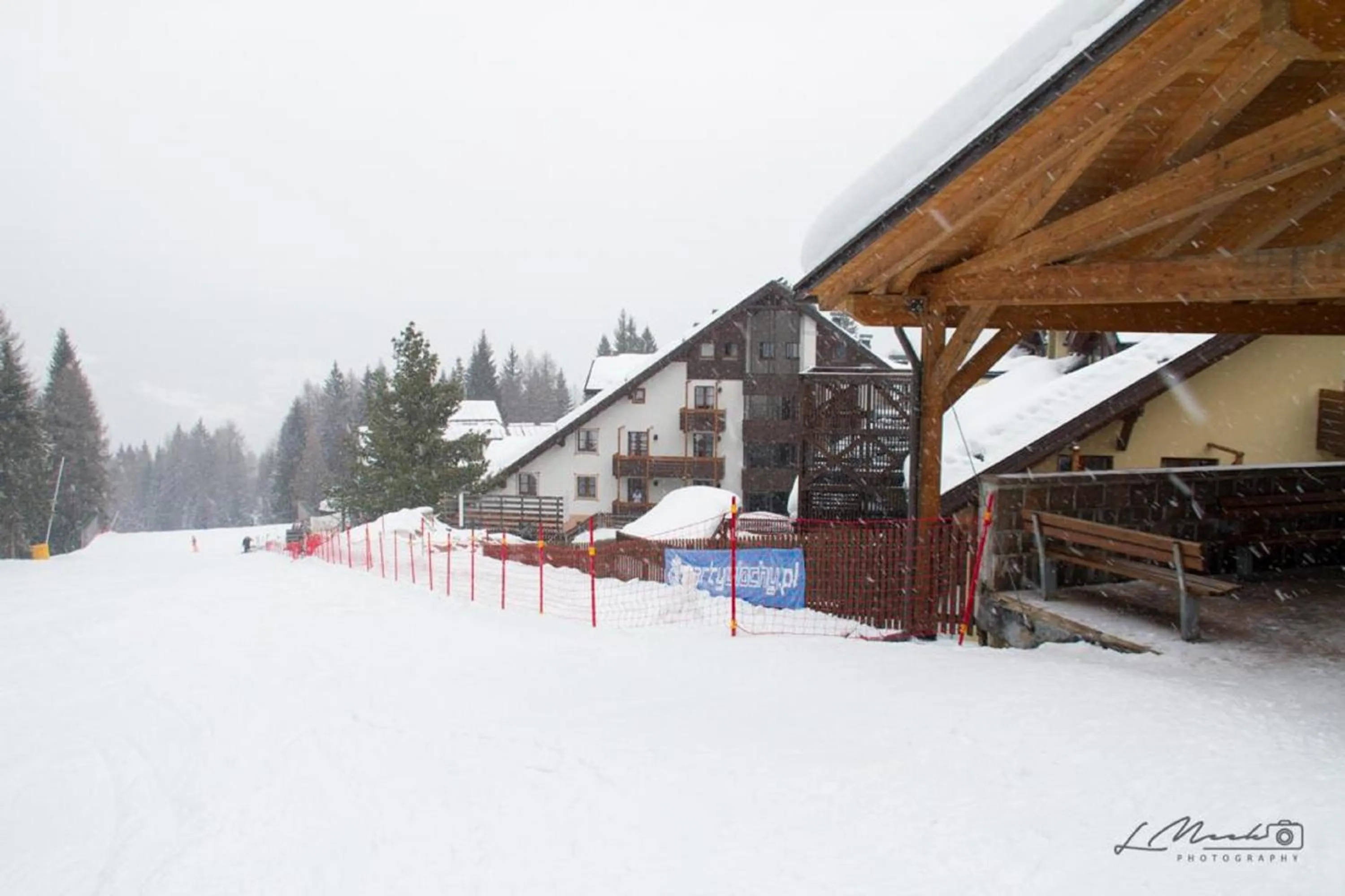 Skiing in Nevesole Folgarida Resort Aparthotel