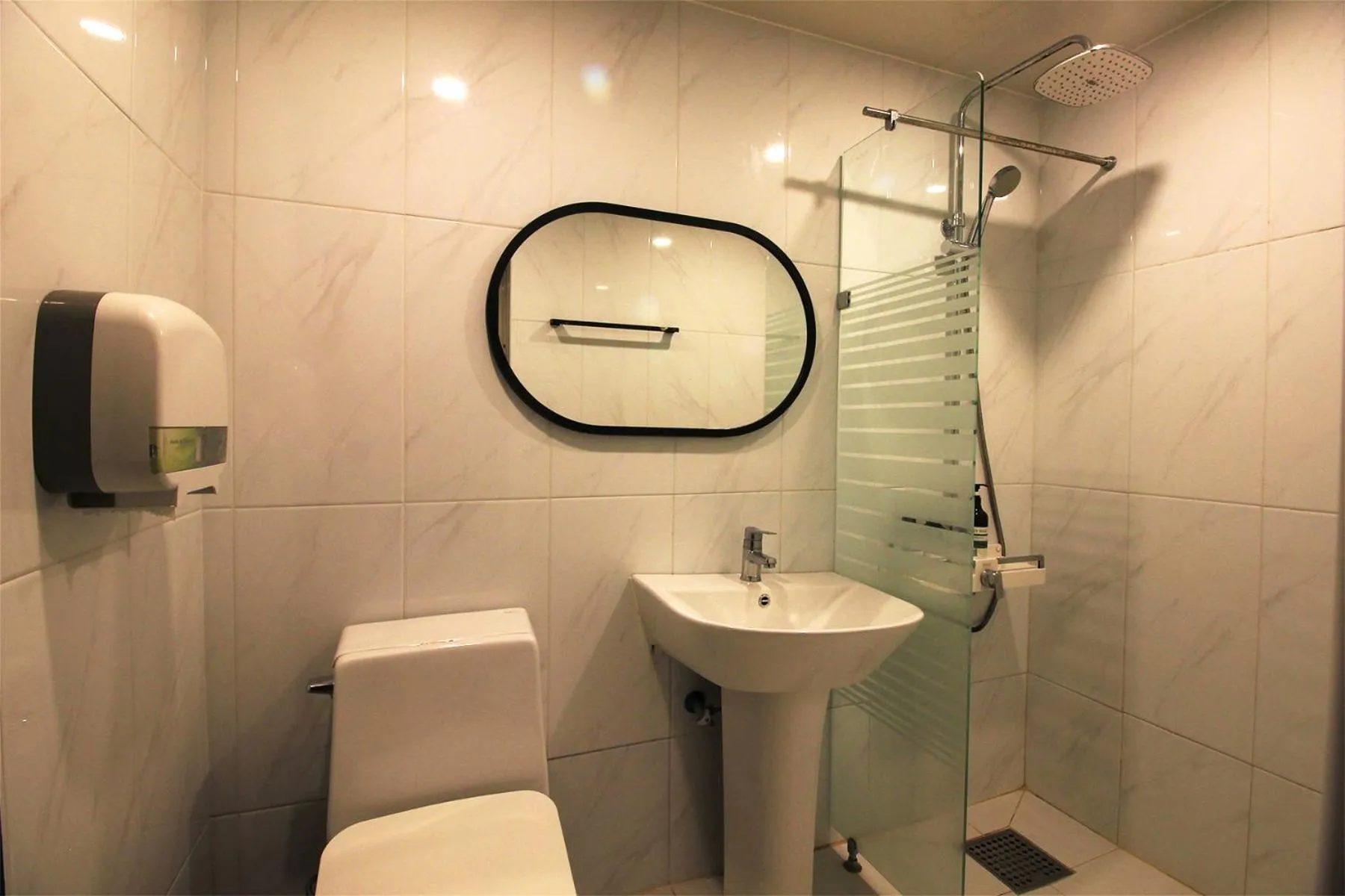 Bathroom in Bay 202 Hotel