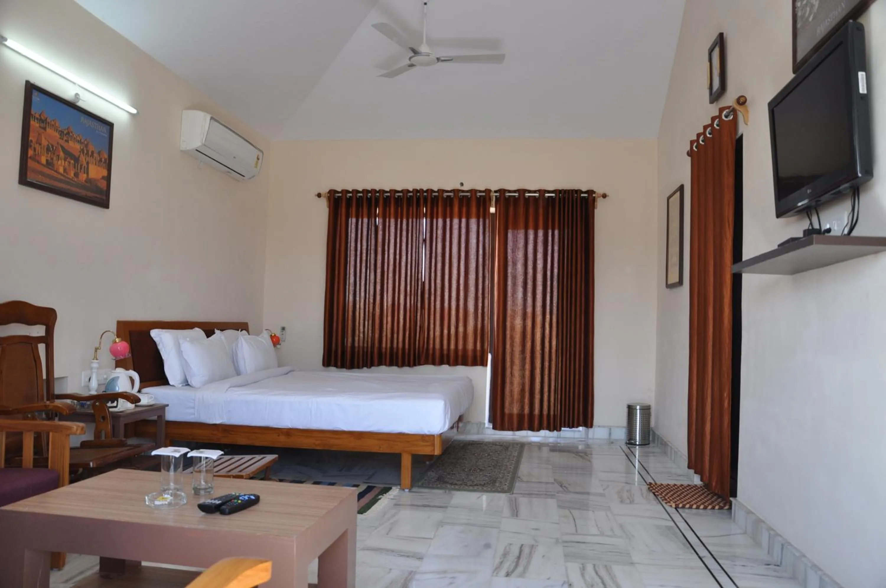 Photo of the whole room, Bed in Kurja Resort