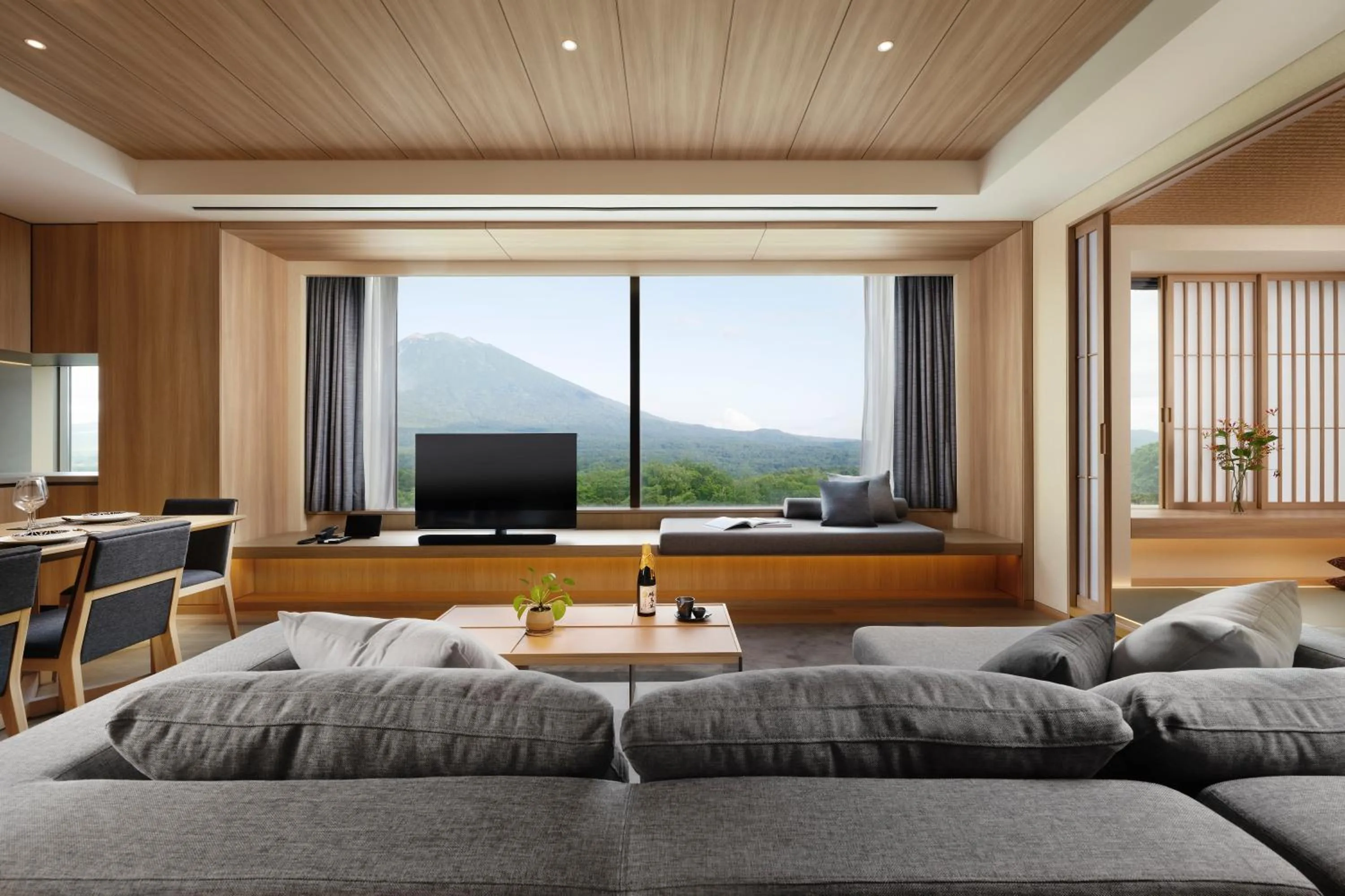 Living room, Bed in Setsu Niseko