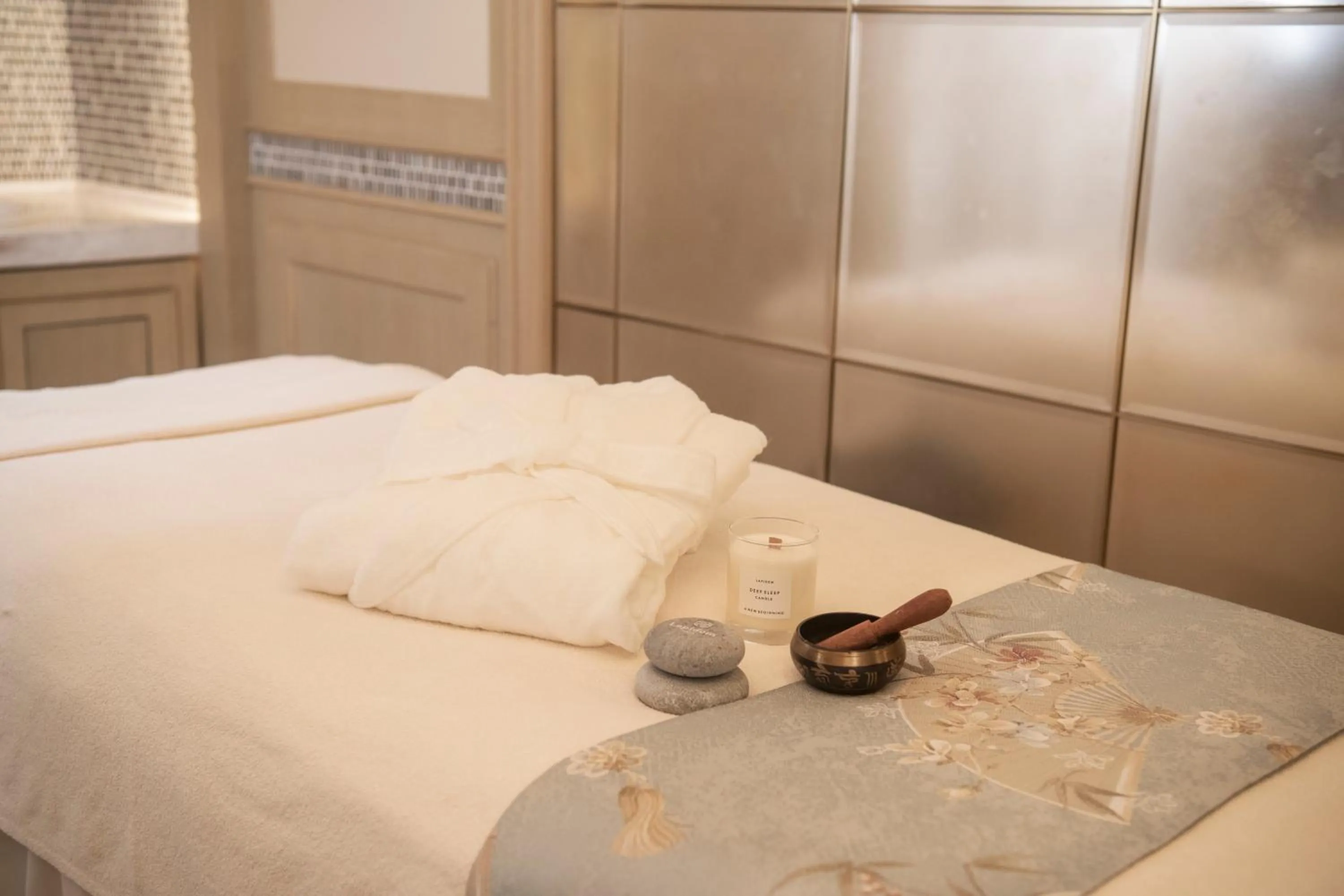 Spa and wellness centre/facilities, Bed in Setsu Niseko