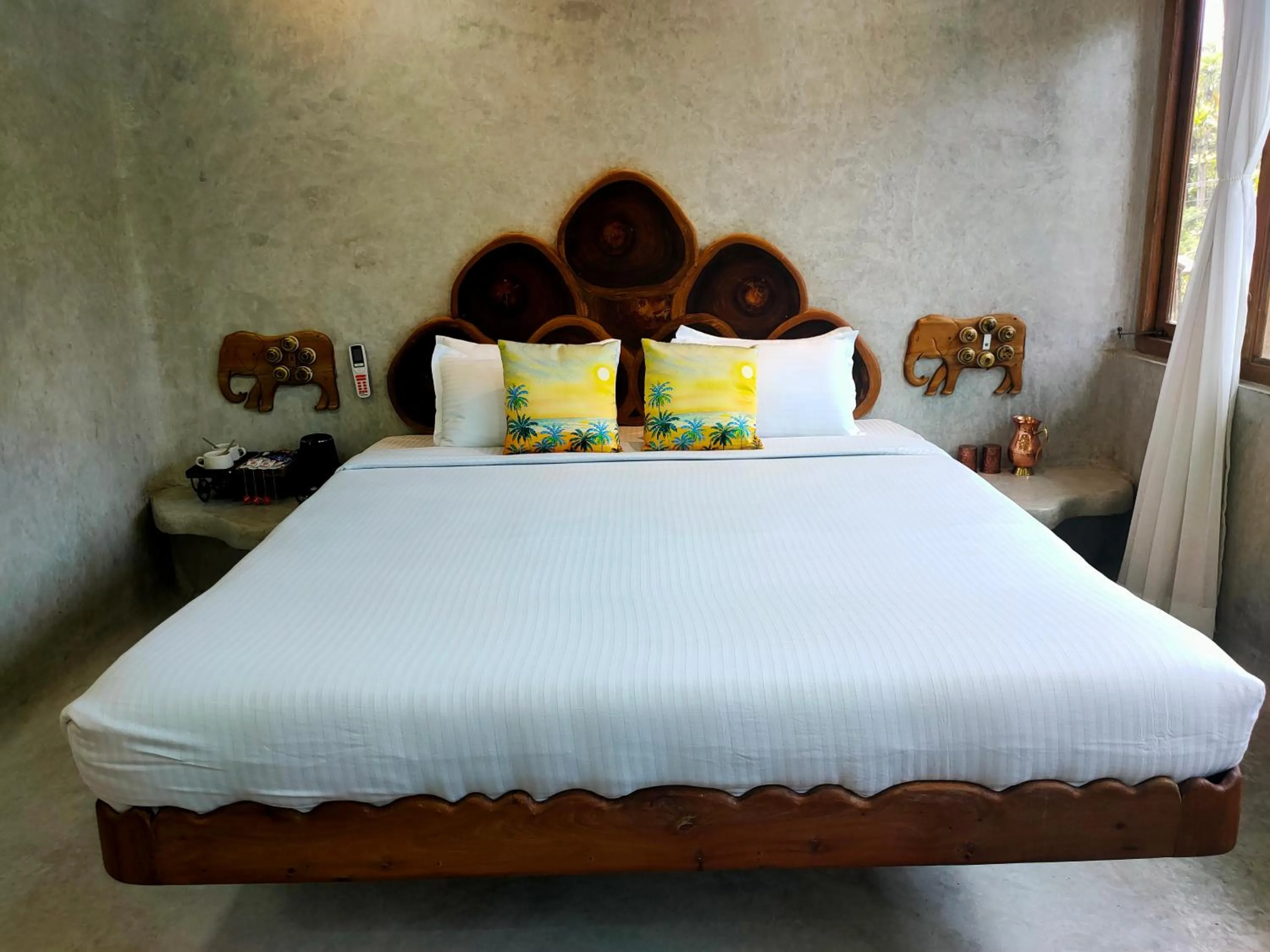 Bed in Matsya