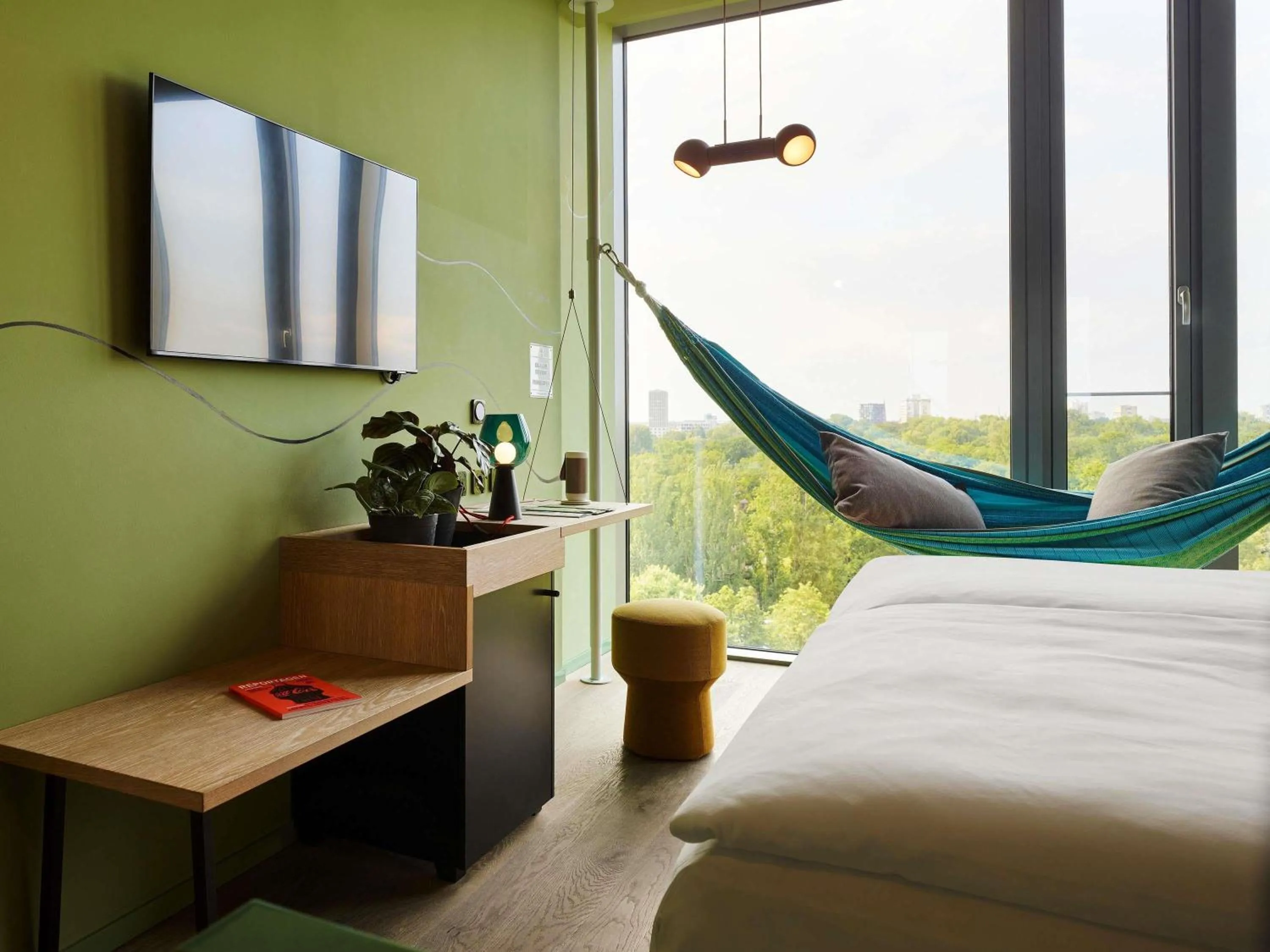 Bedroom, Bed in 25hours Hotel Bikini Berlin