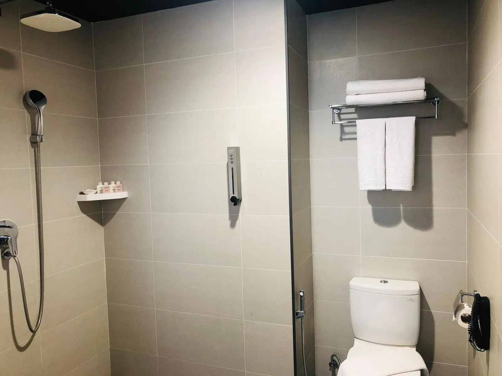 Bathroom in Sayarsan Hotel Yangon