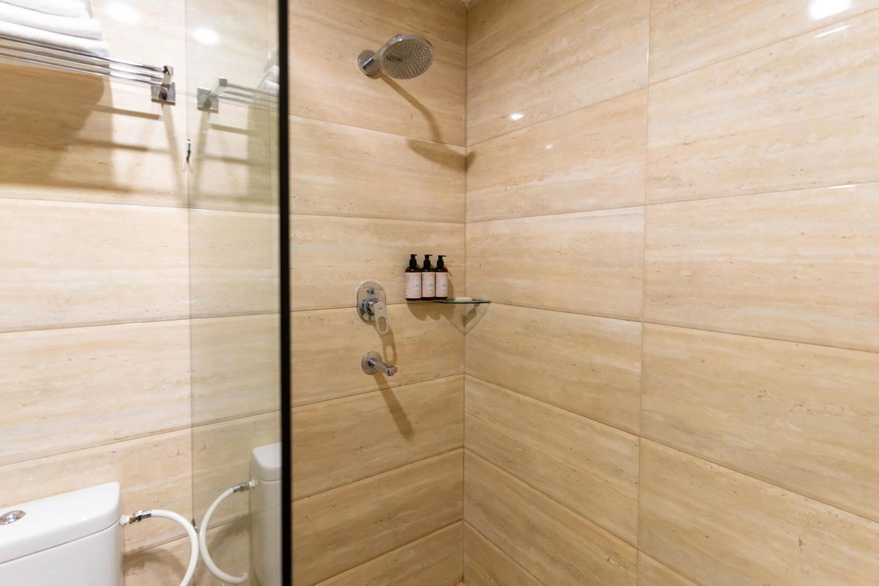 Shower in Hotel Shambala