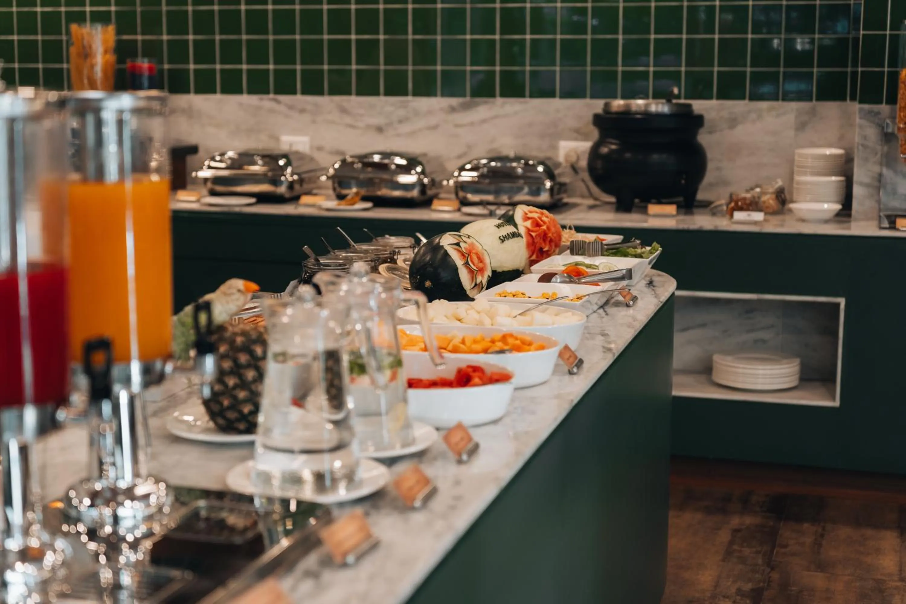 Restaurant/places to eat in Hotel Shambala