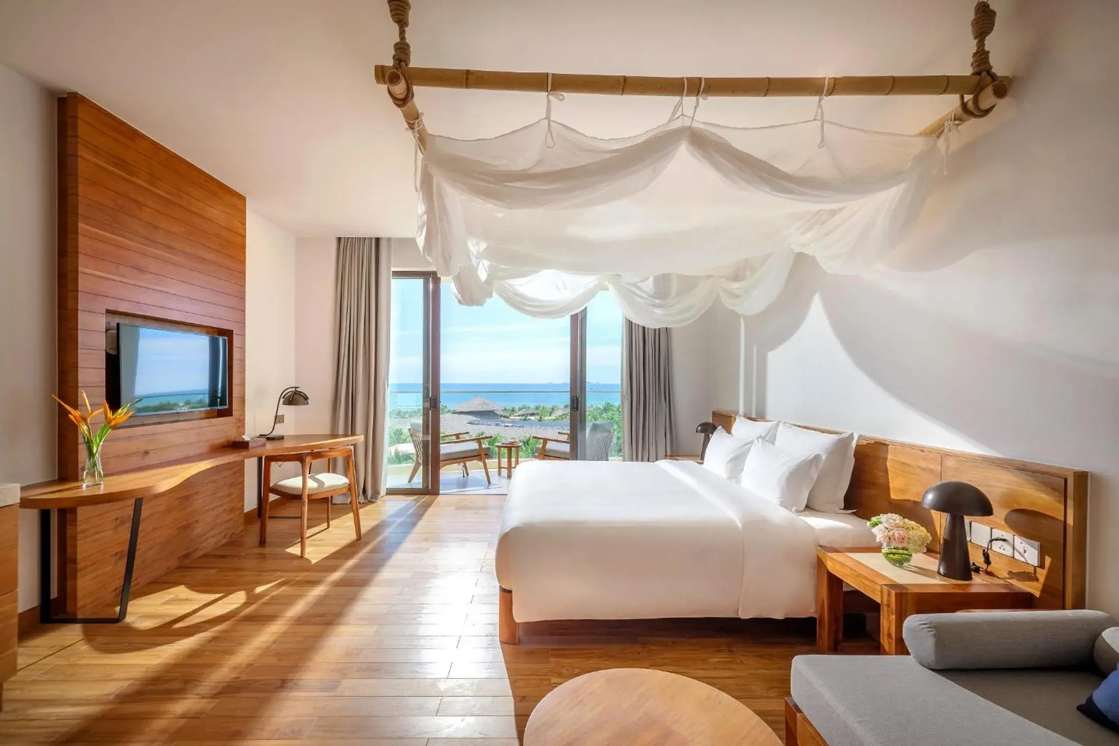 Deluxe Sea View with King Bed in Ana Mandara Cam Ranh Deluxe Sea View with King Bed in Ana Mandara Cam Ranh