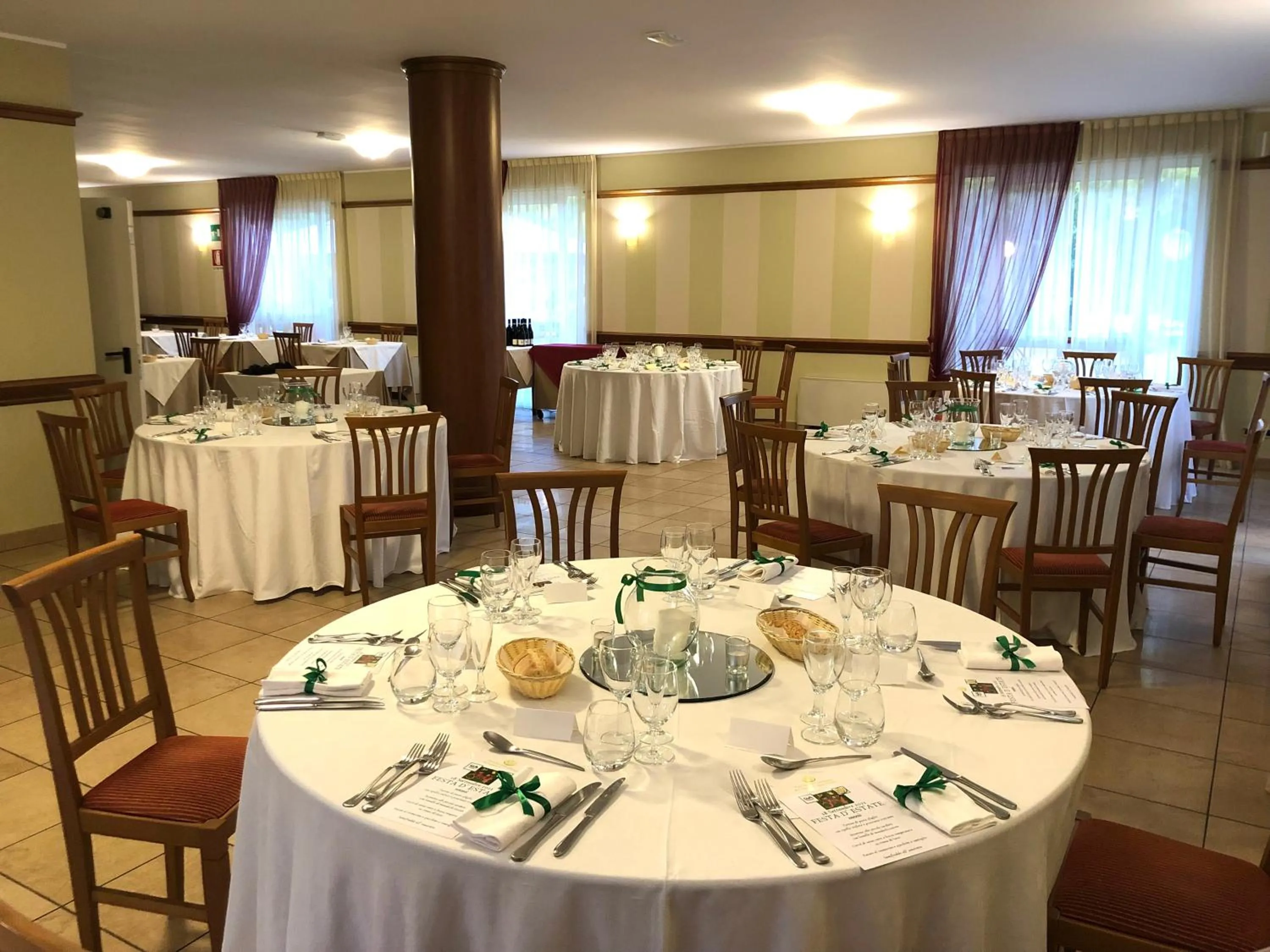 Restaurant/places to eat in Hotel Valentino