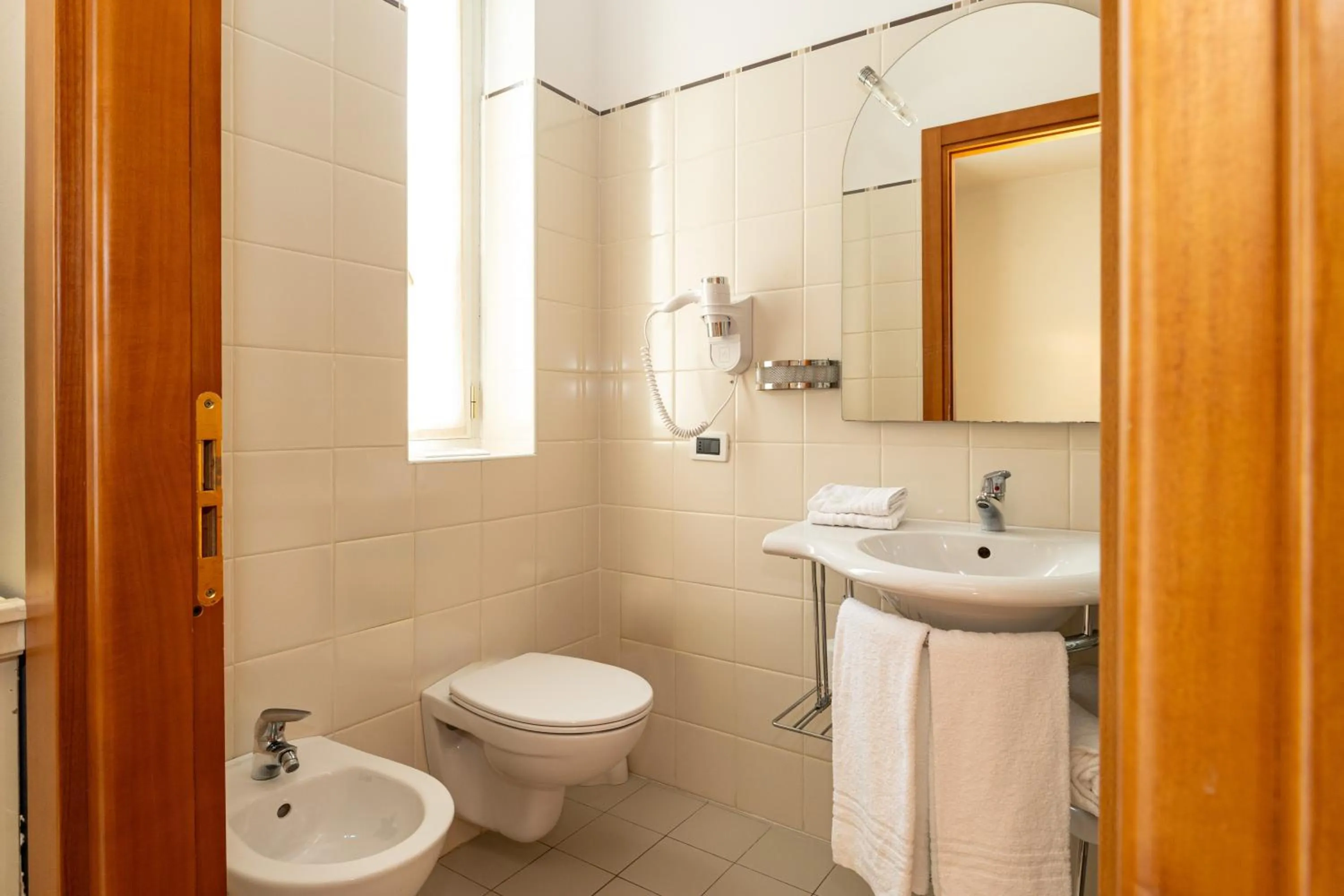 Toilet in Hotel Valentino