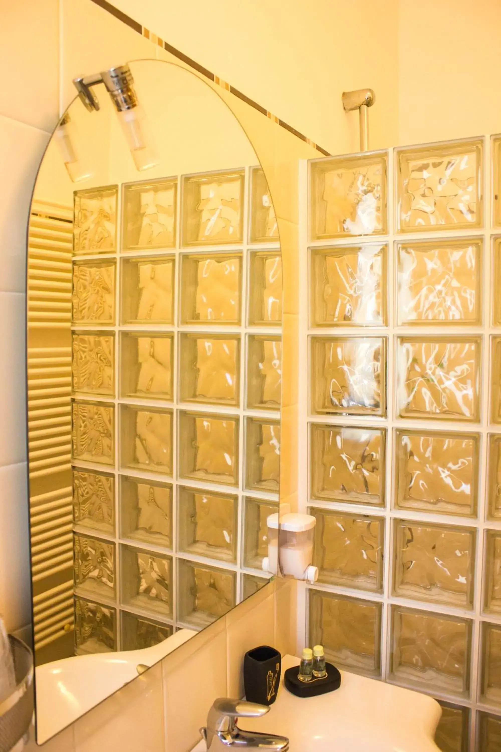 Superior Double or Twin Room - single occupancy in Hotel Valentino Superior Double or Twin Room - single occupancy in Hotel Valentino