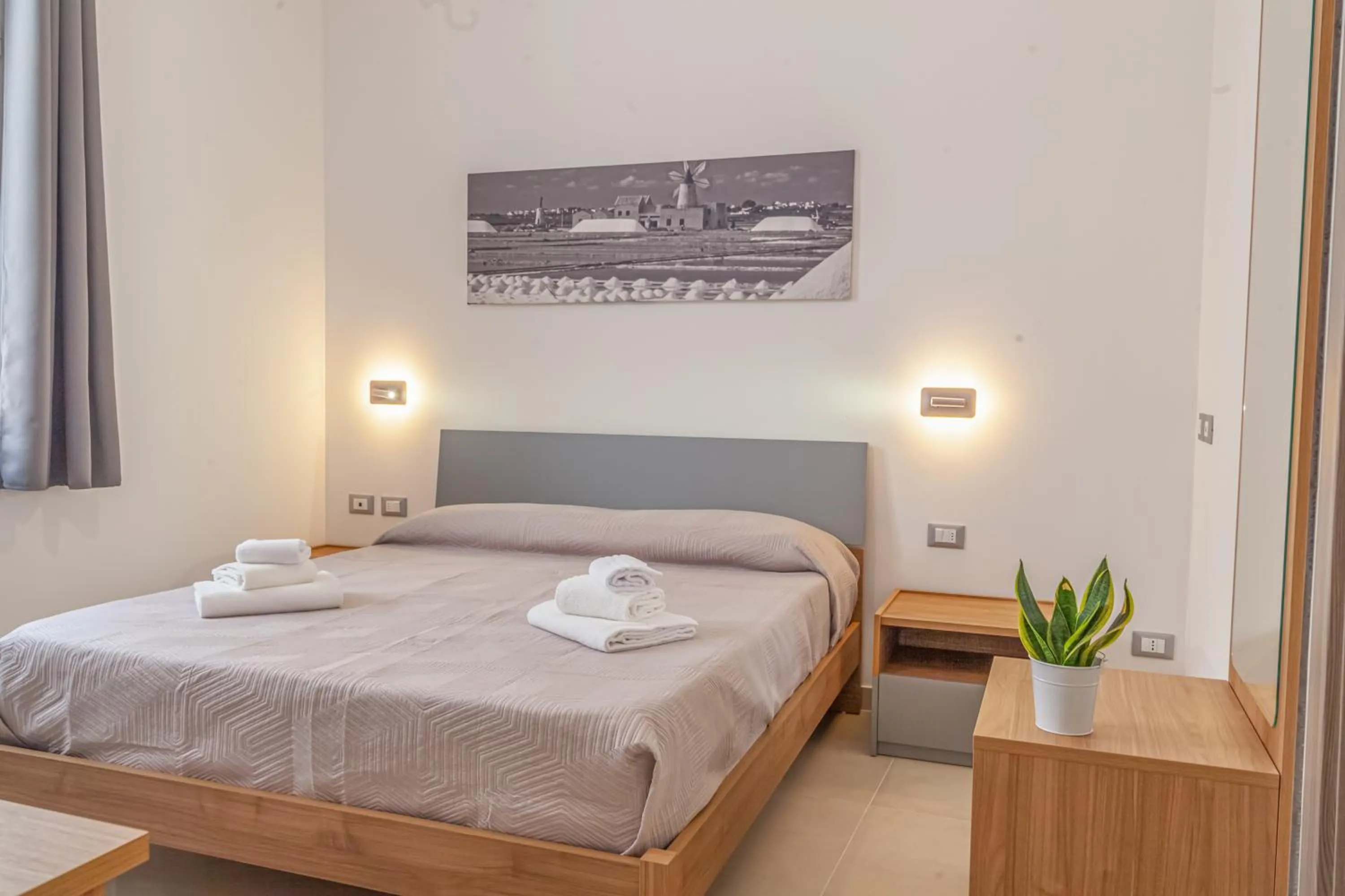 Bedroom, Bed in Isgrò Rooms