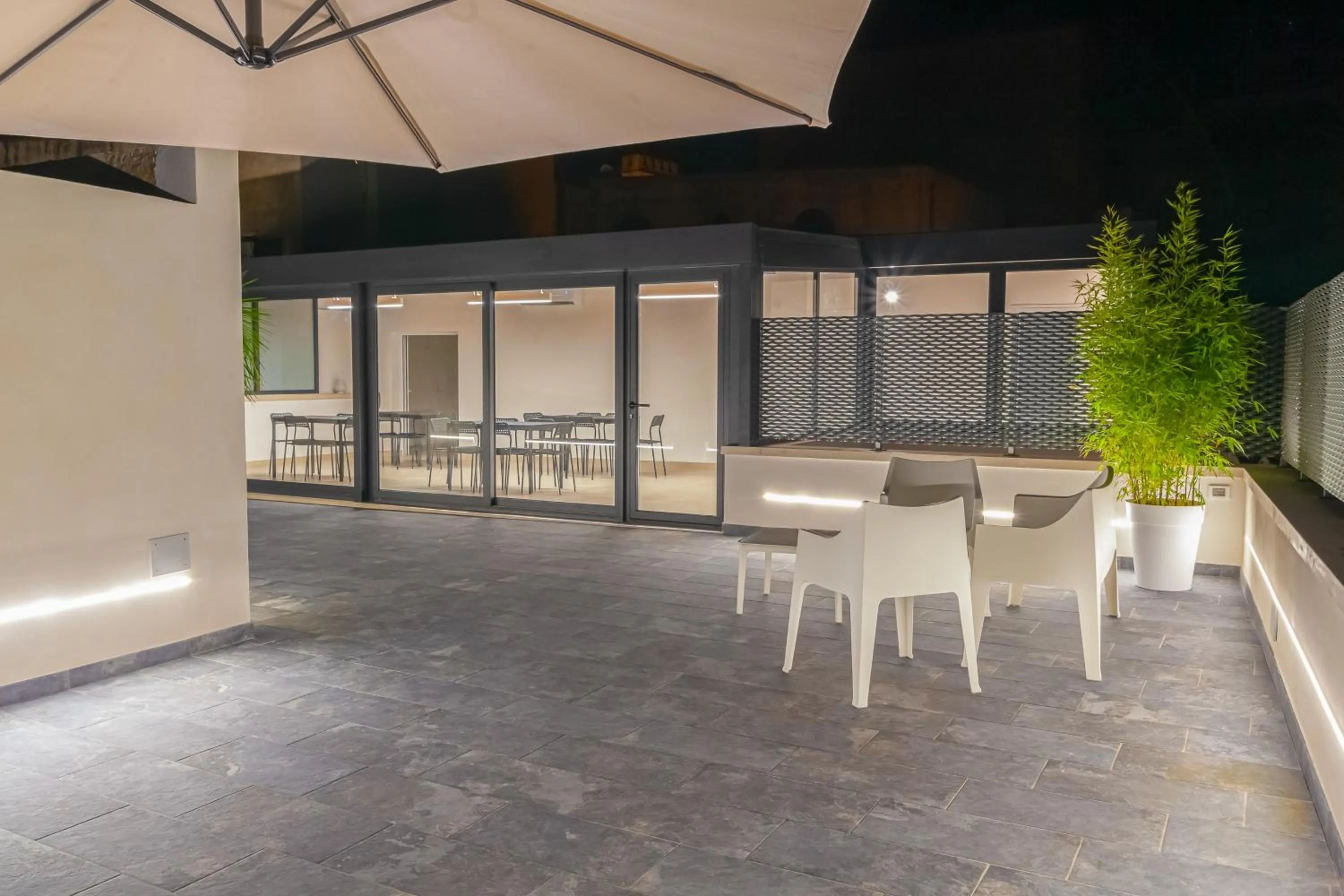 Solarium in Isgrò Rooms