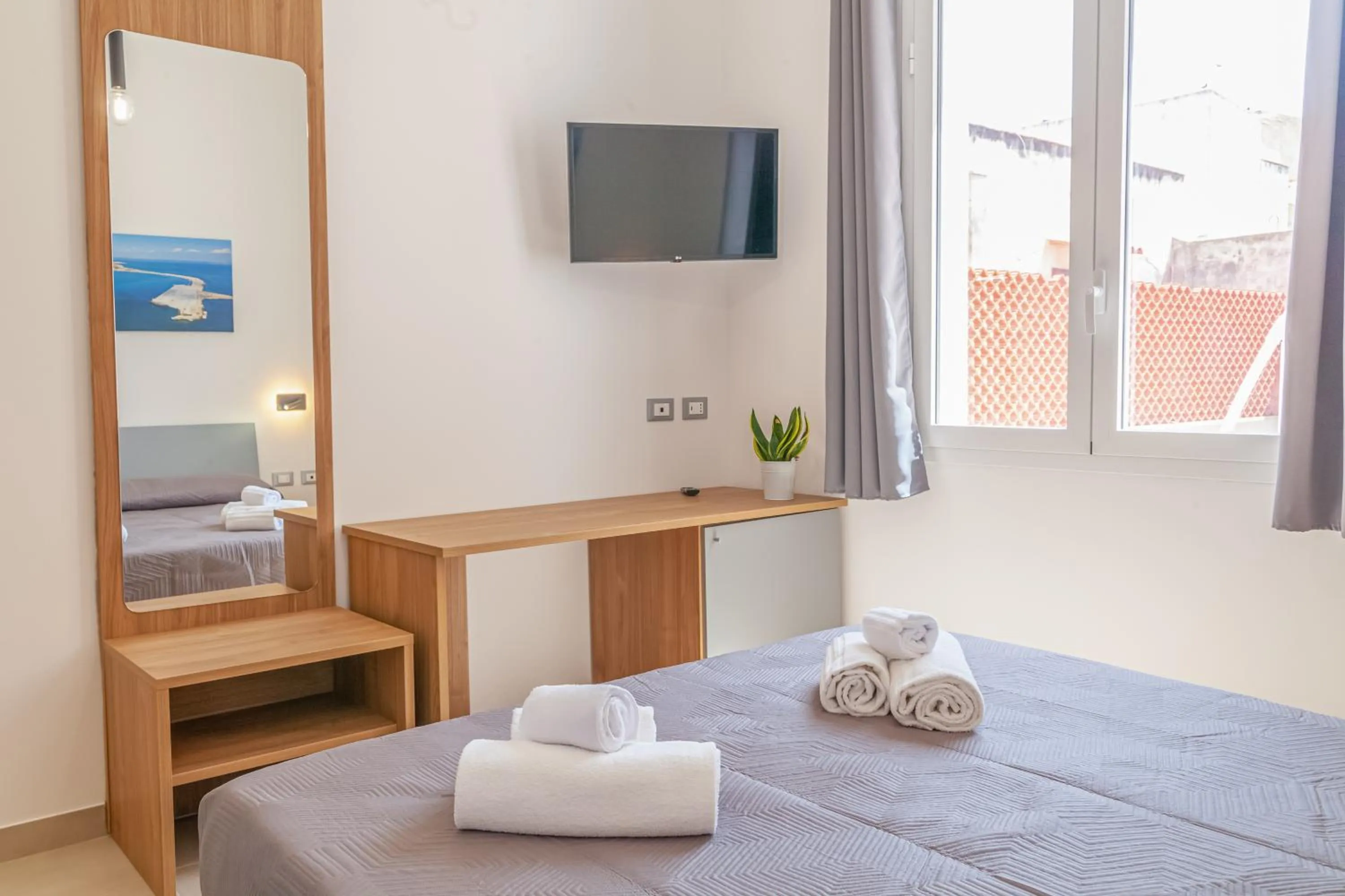 Bedroom, Bed in Isgrò Rooms