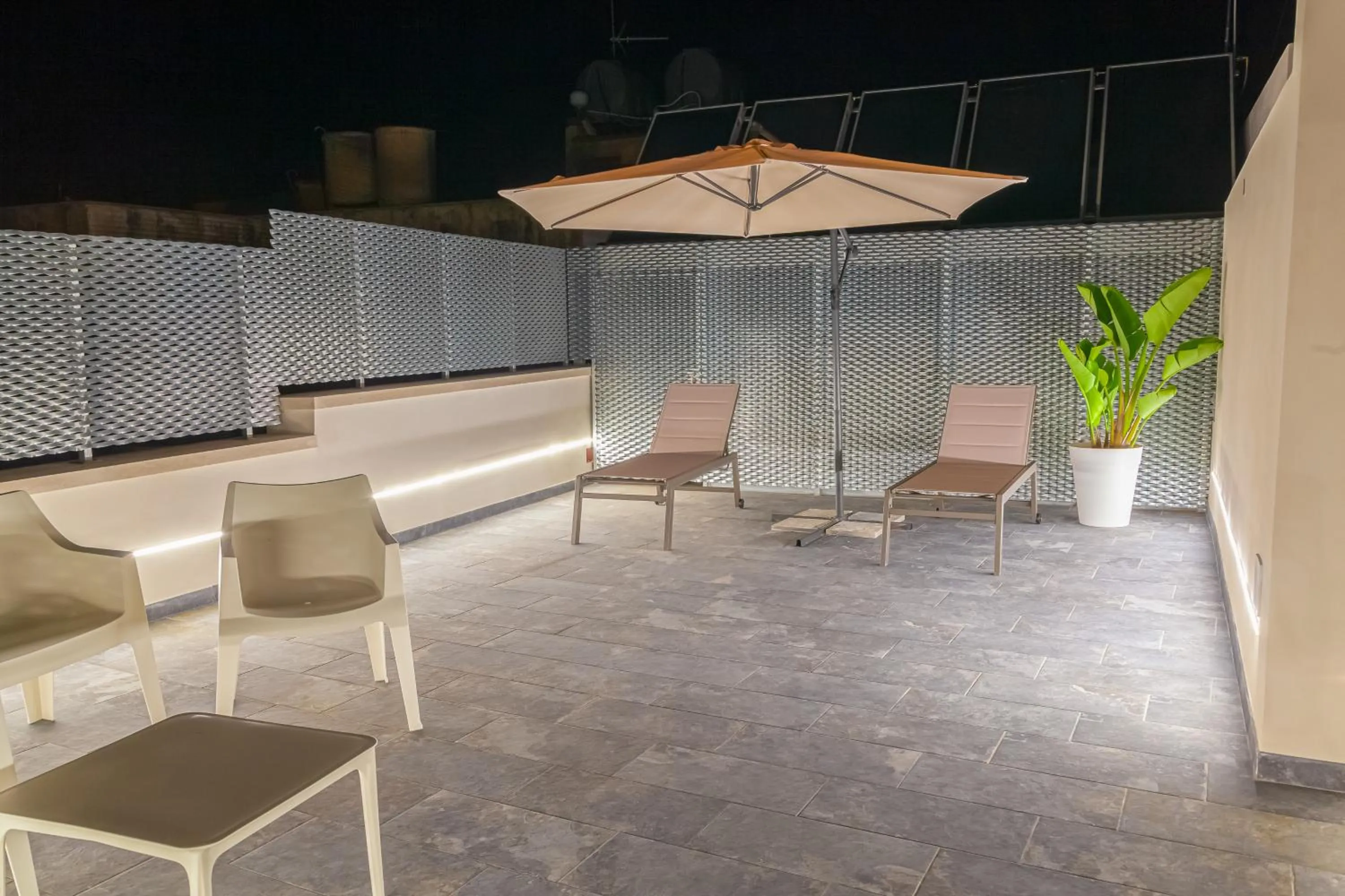 Solarium in Isgrò Rooms