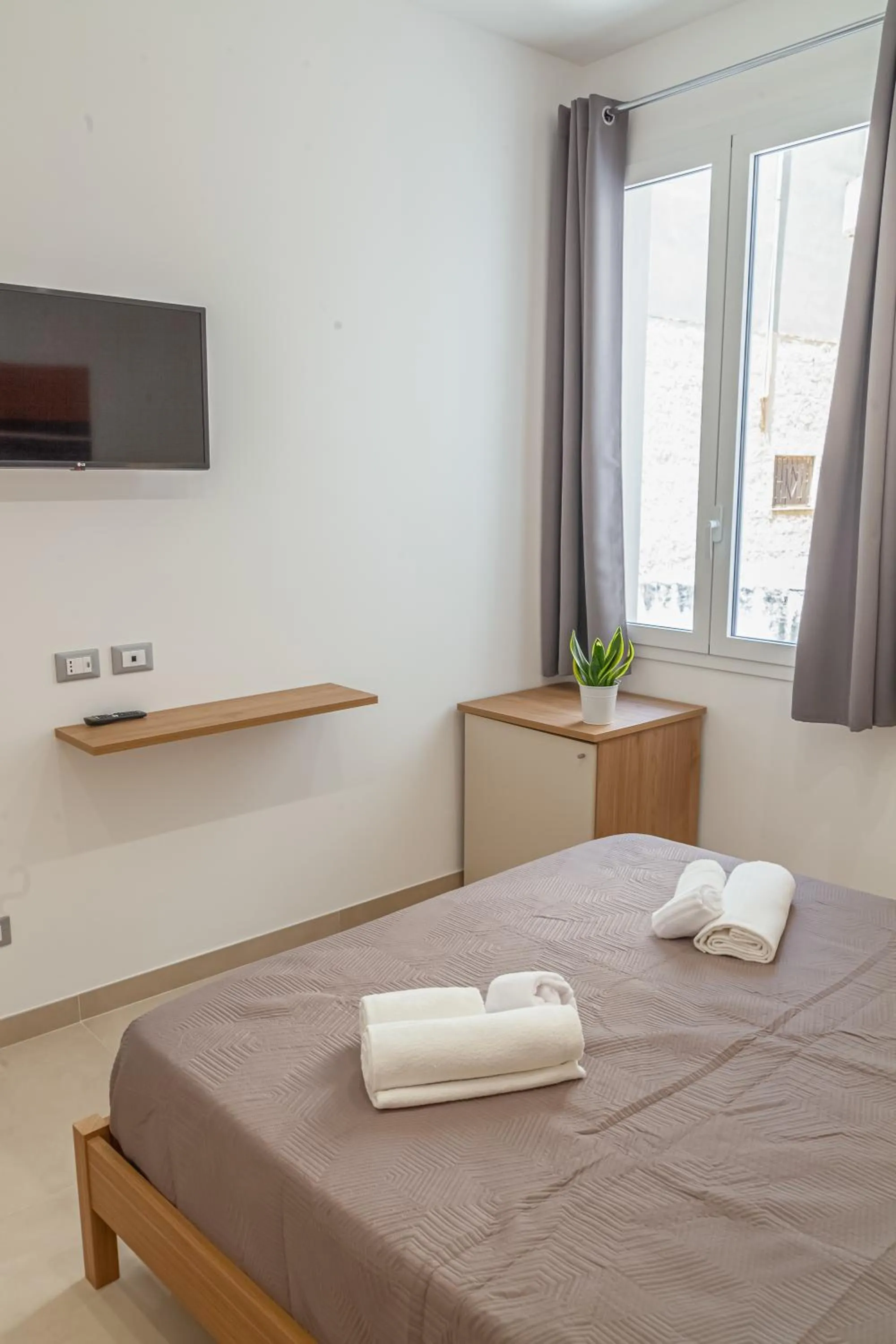 Bedroom, Bed in Isgrò Rooms