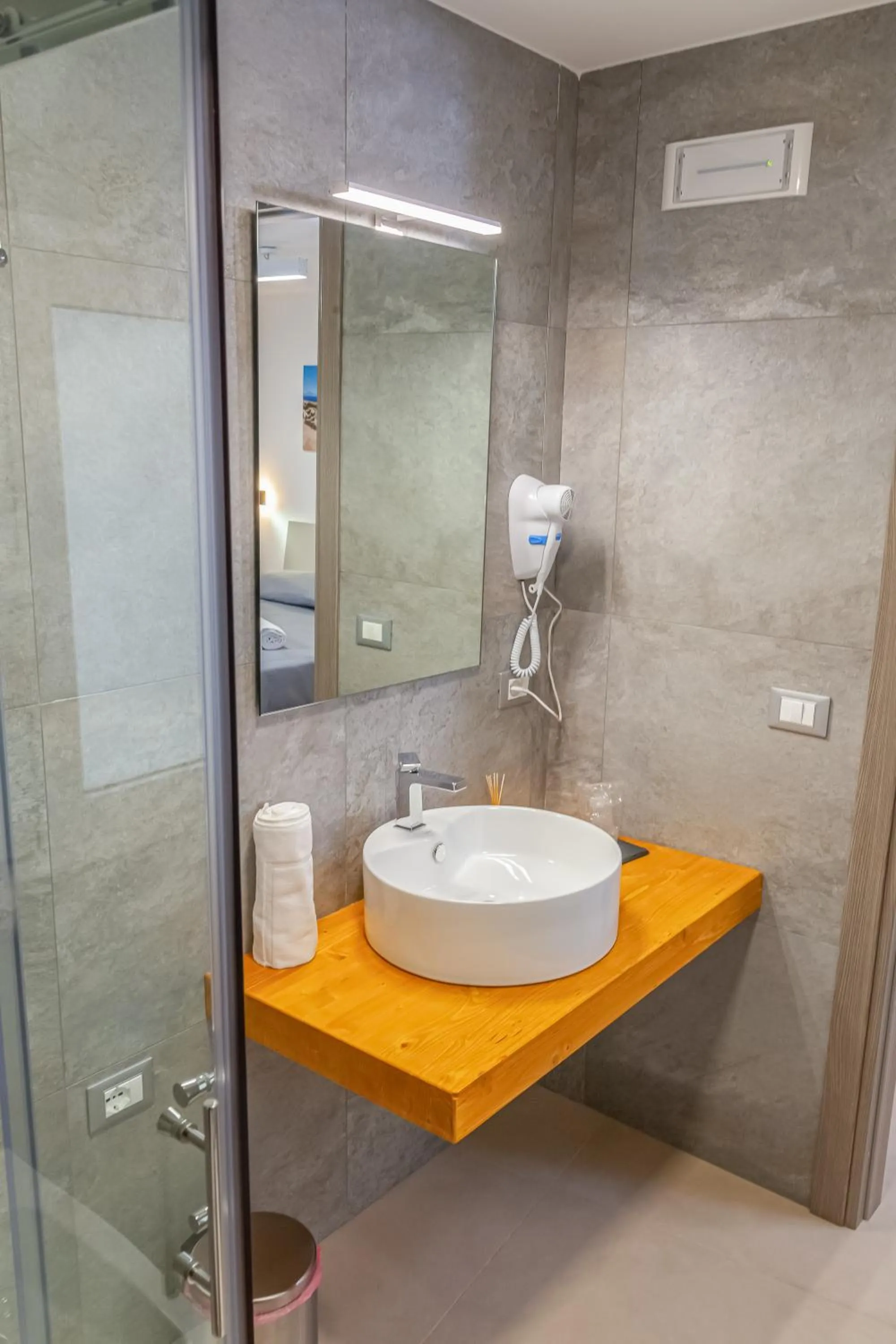 Bathroom in Isgrò Rooms