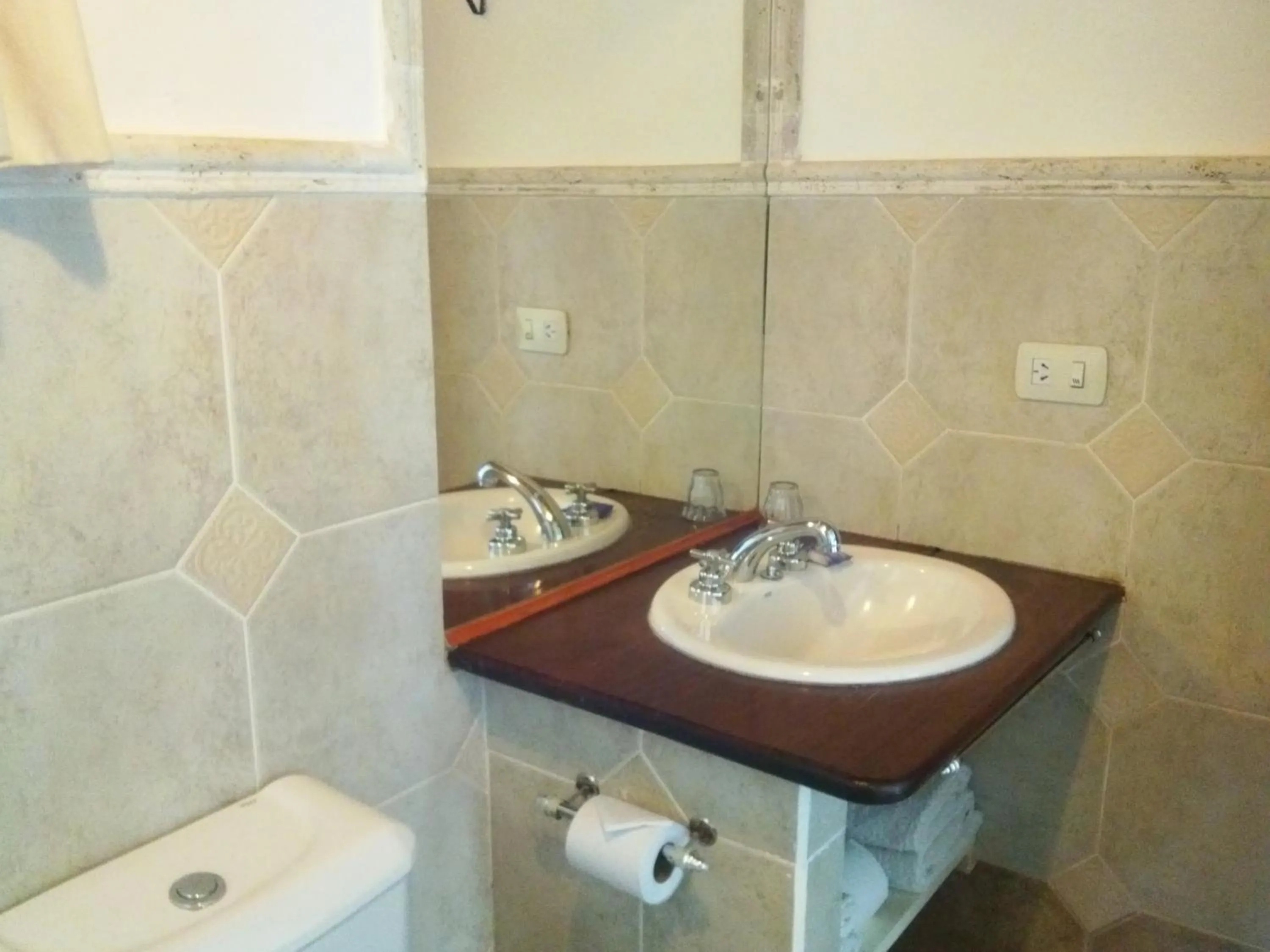 Bathroom in El Refugio de Coquena