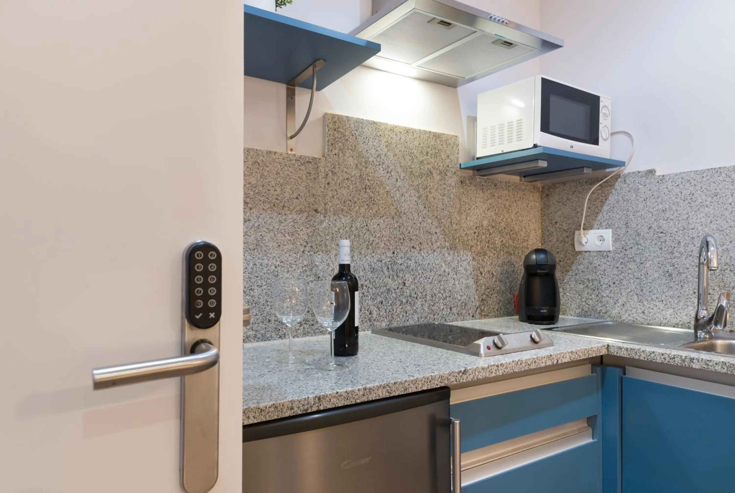 kitchen in Roisa Centro