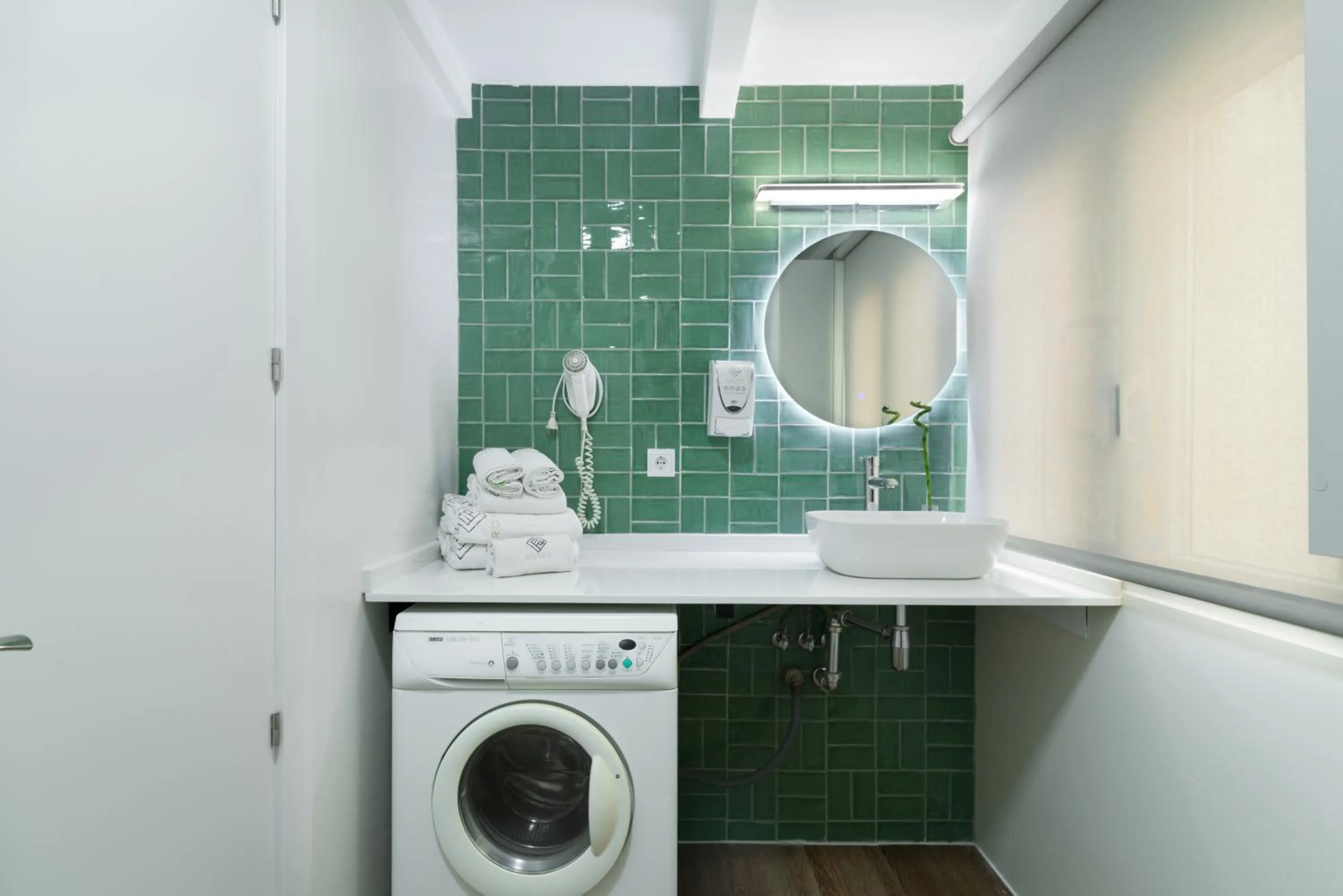 Toilet in Roisa Centro