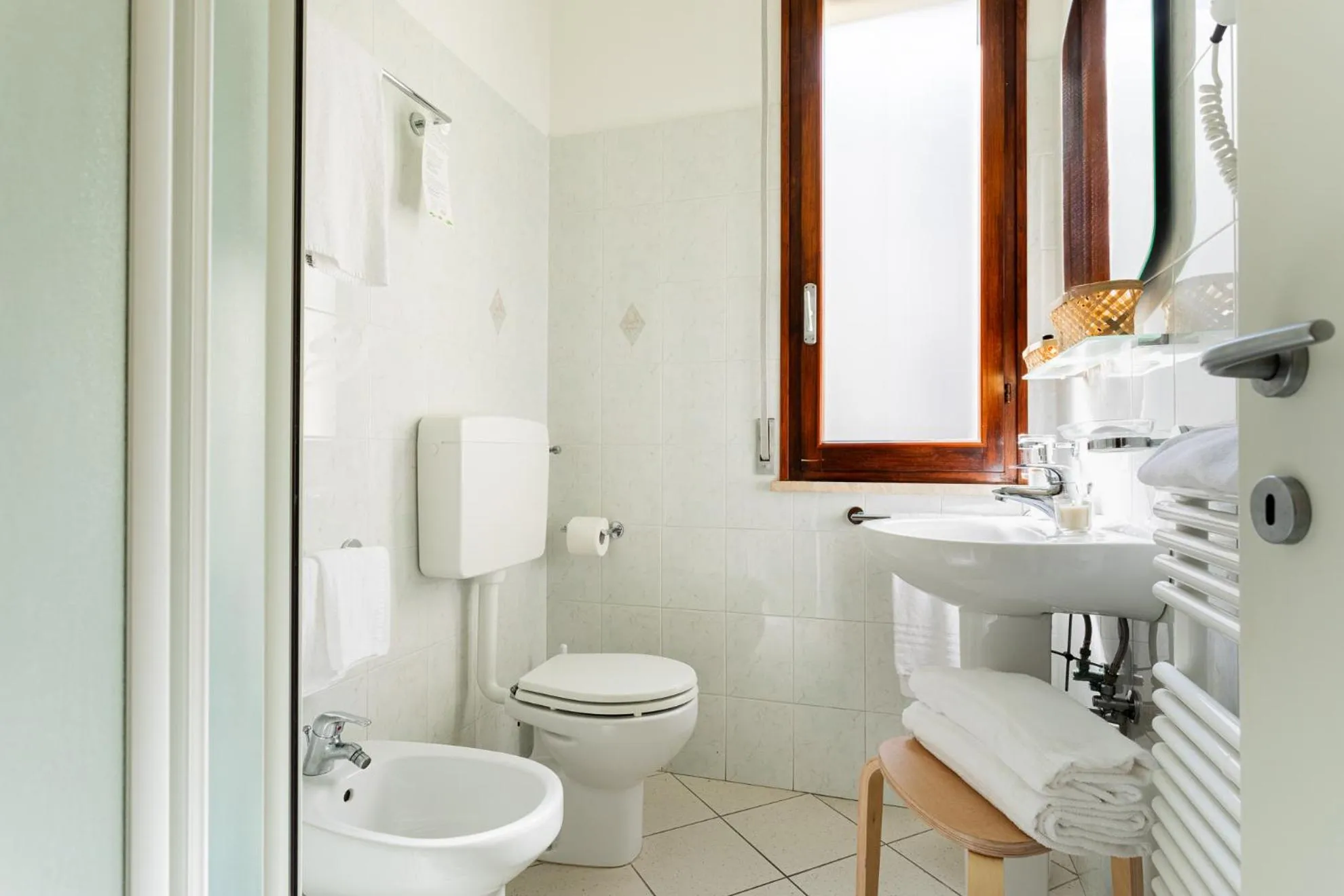 Shower in La Tavernetta