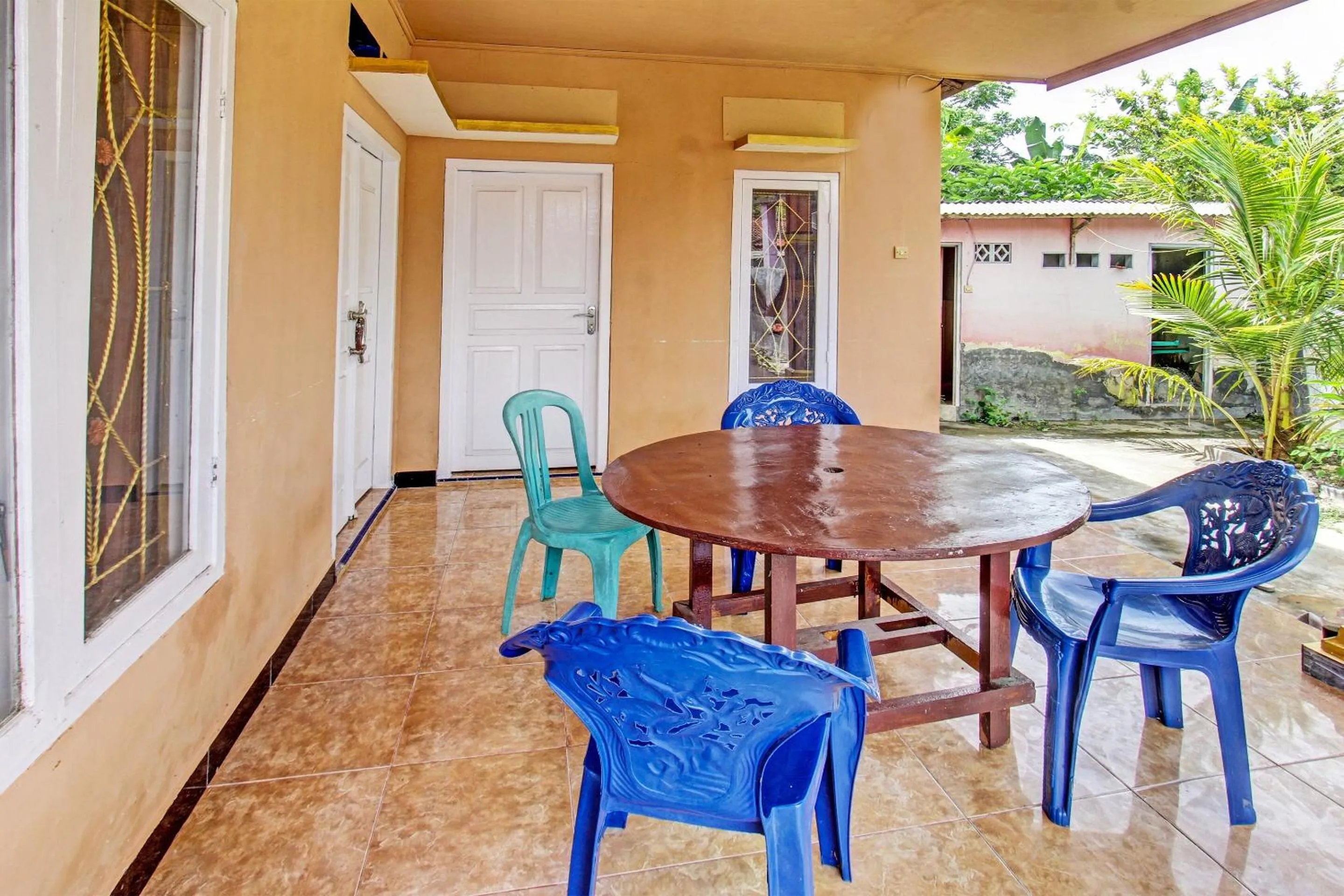 Lobby or reception in Hotel O Zahira Homestay Near Ekas Surf School and Service
