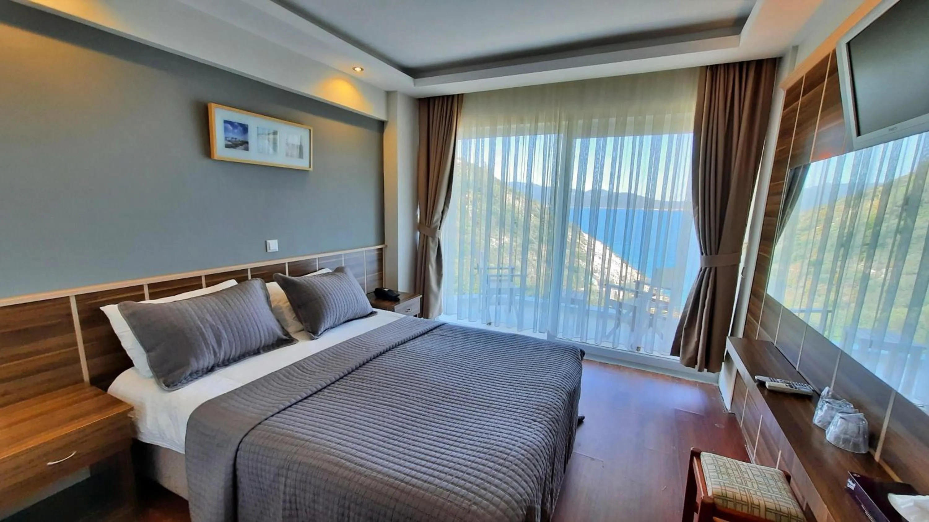 Photo of the whole room, Bed in Aquarius Hotel