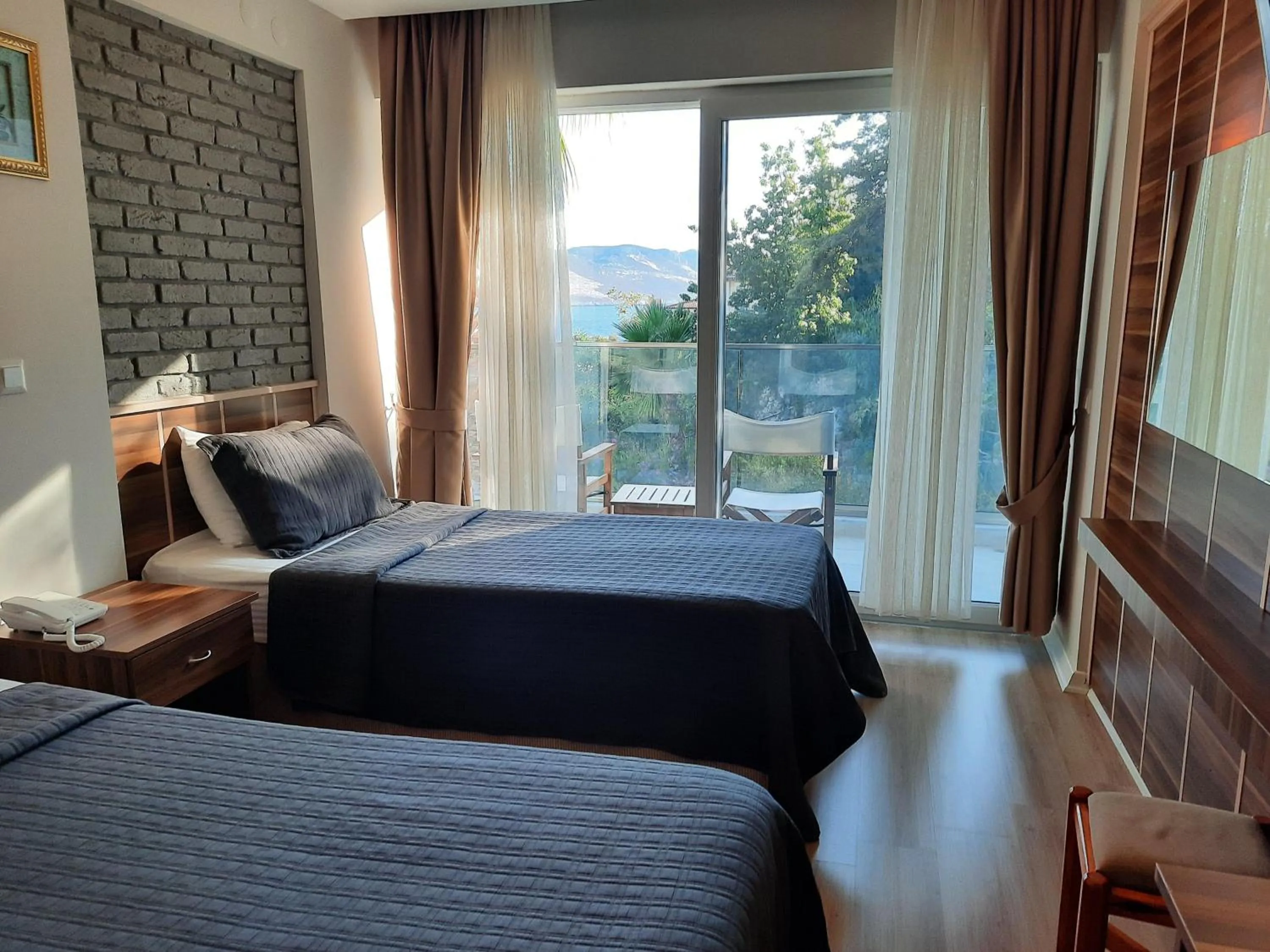 Photo of the whole room, Bed in Aquarius Hotel