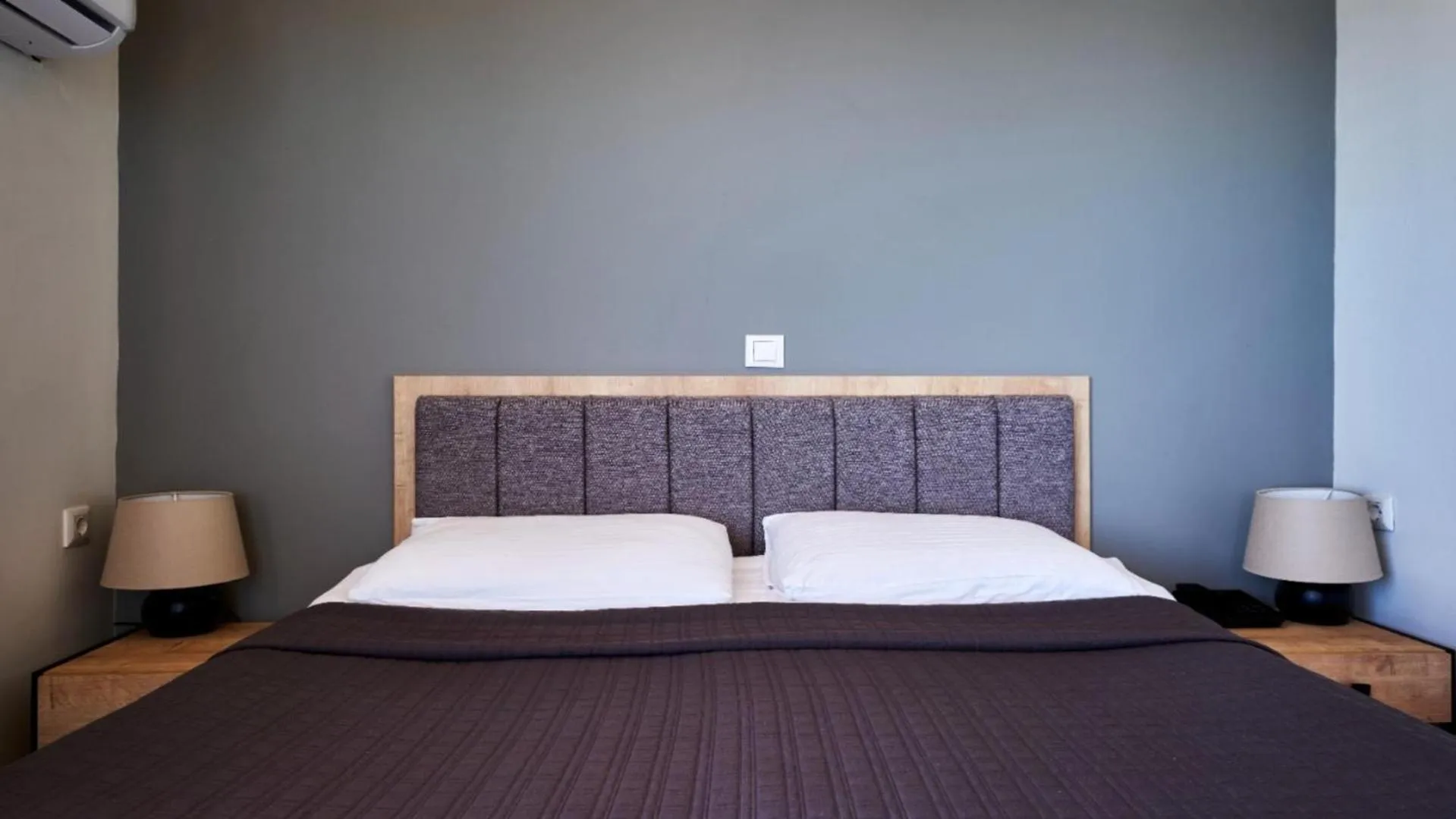 Photo of the whole room, Bed in Aquarius Hotel