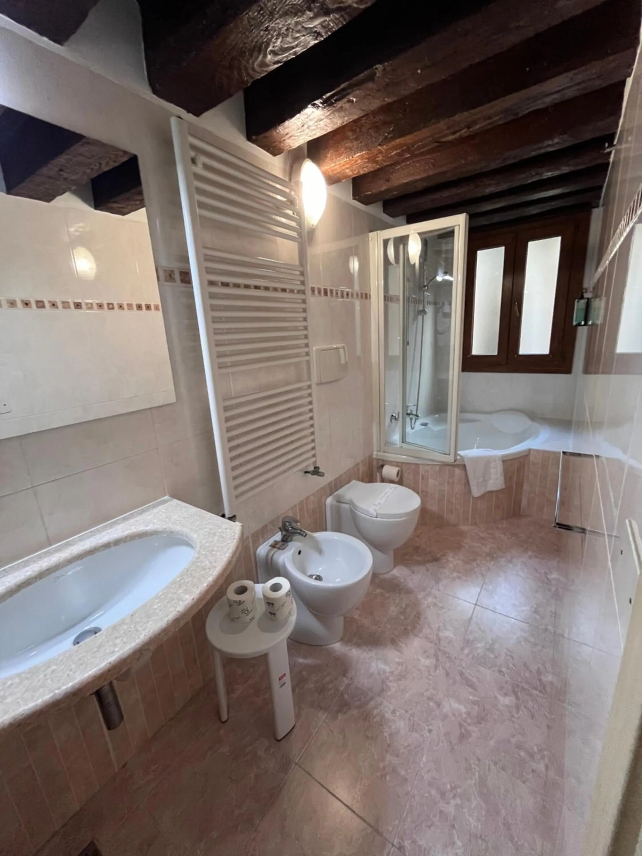 Bathroom in Hotel Castello