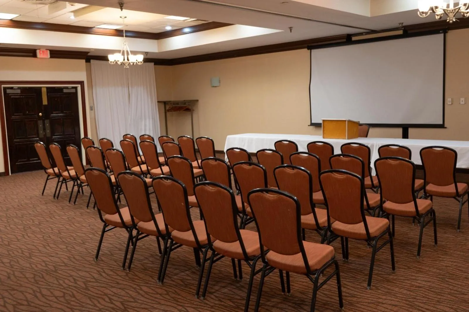 Quality Inn & Suites Downtown Mansfield