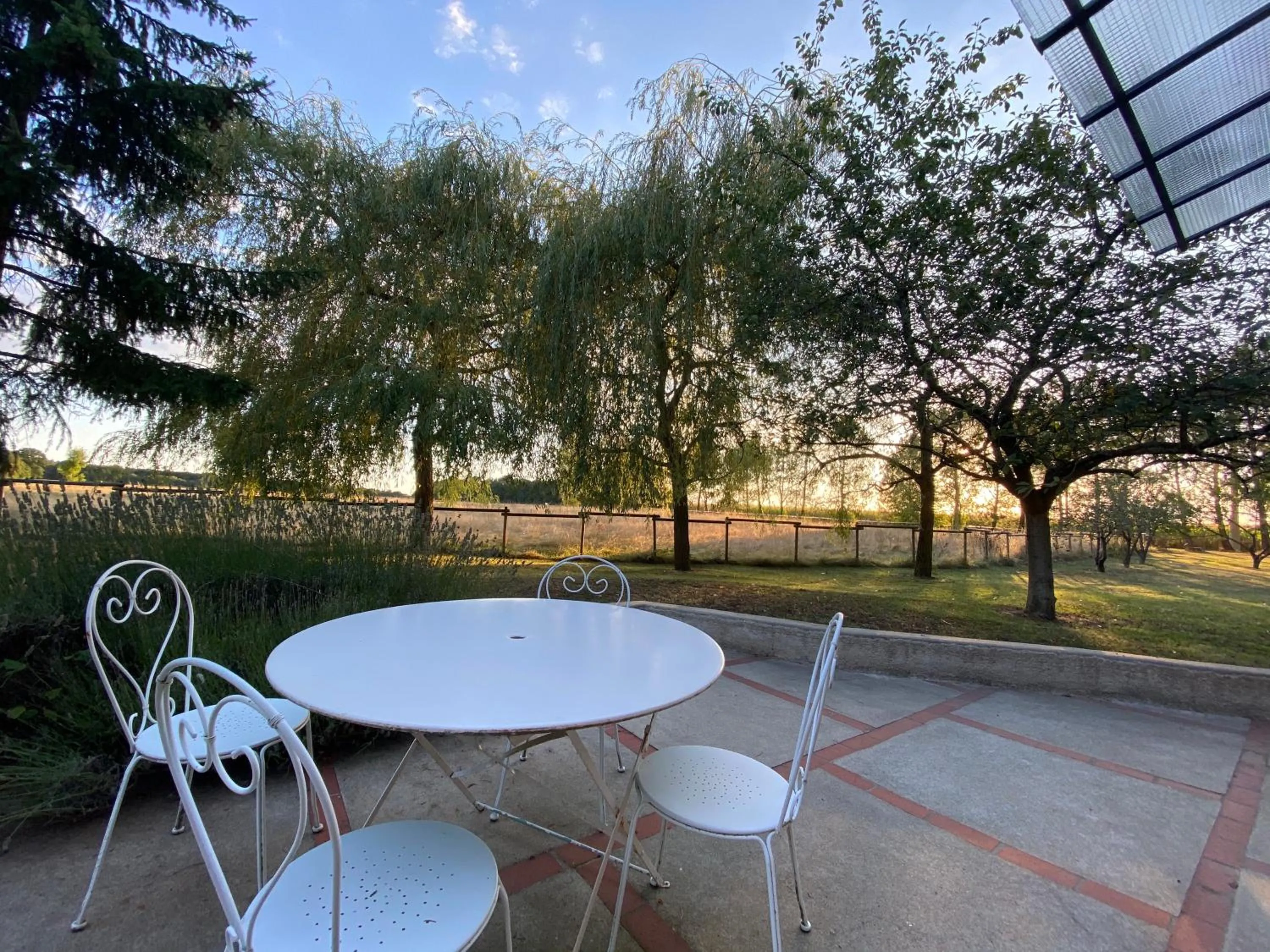 Patio in Chambres d'Hôtes Les Bournais - Le Clos Milady