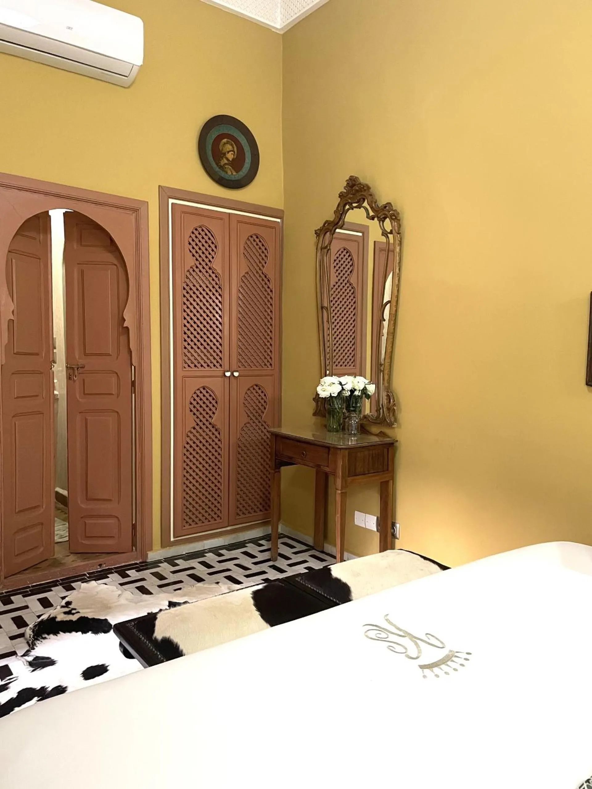 Bed in Riad Ksar Al Amal & Spa