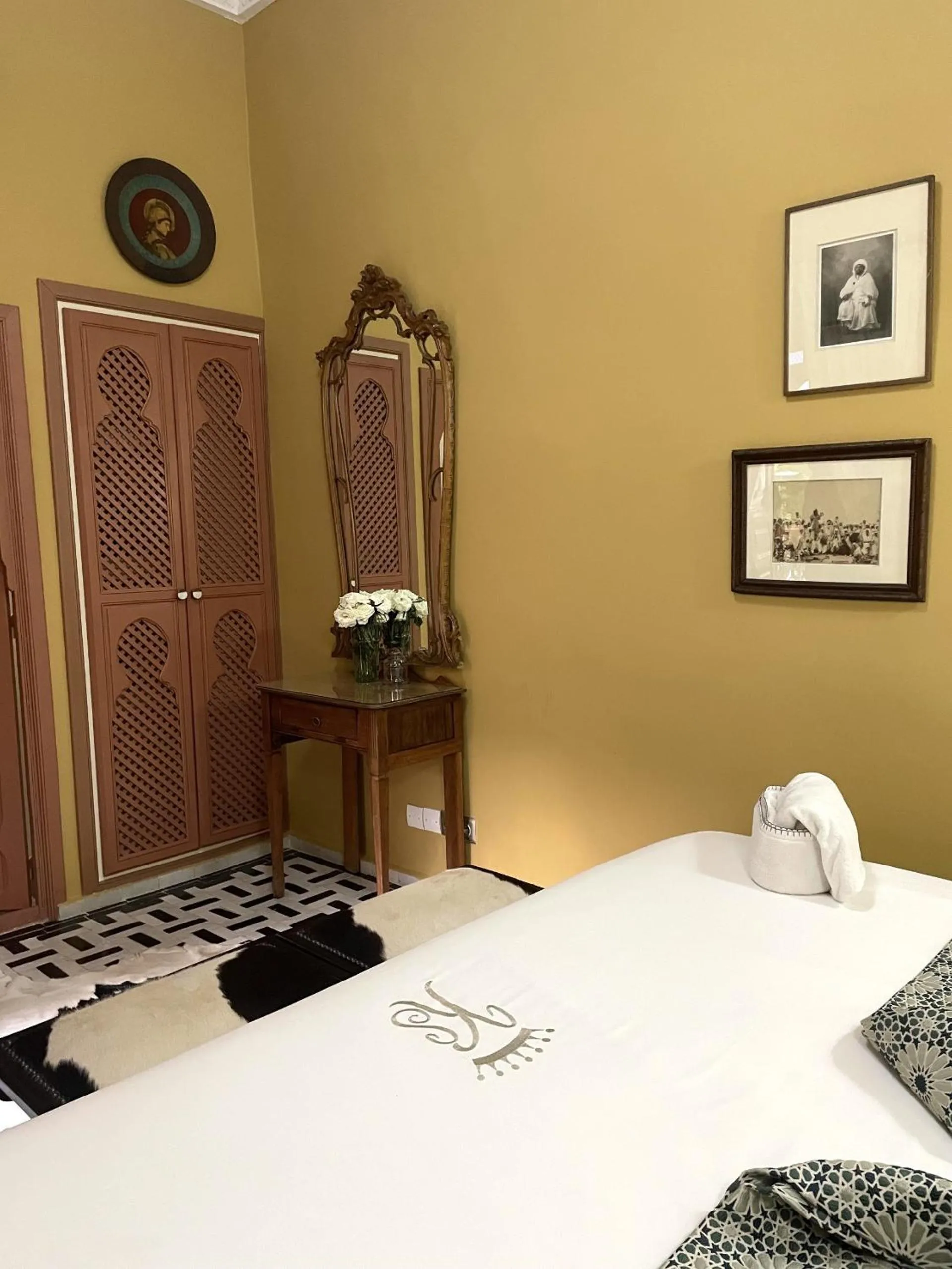 Bed in Riad Ksar Al Amal & Spa