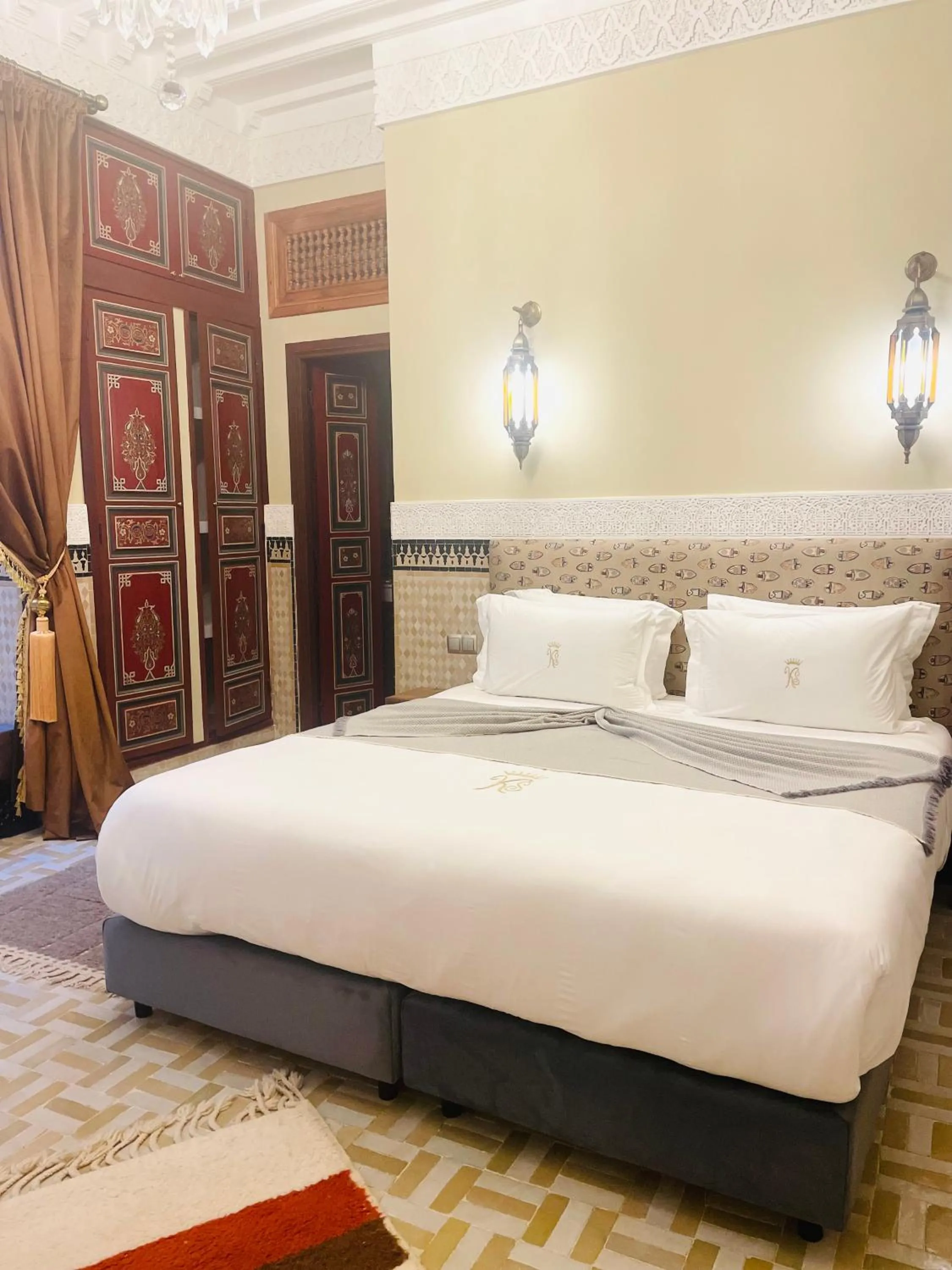 Bed in Riad Ksar Al Amal & Spa