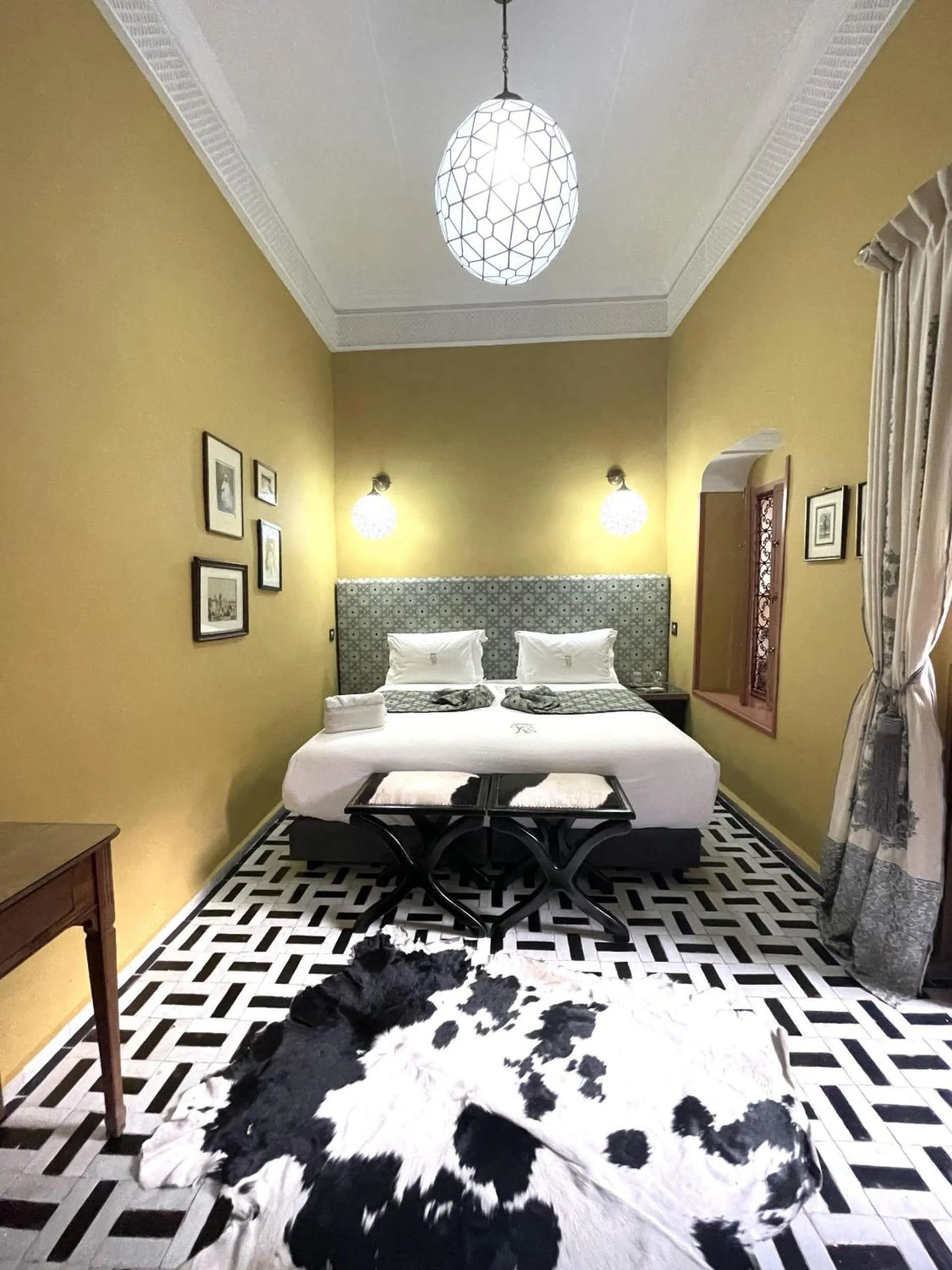 Bed in Riad Ksar Al Amal & Spa